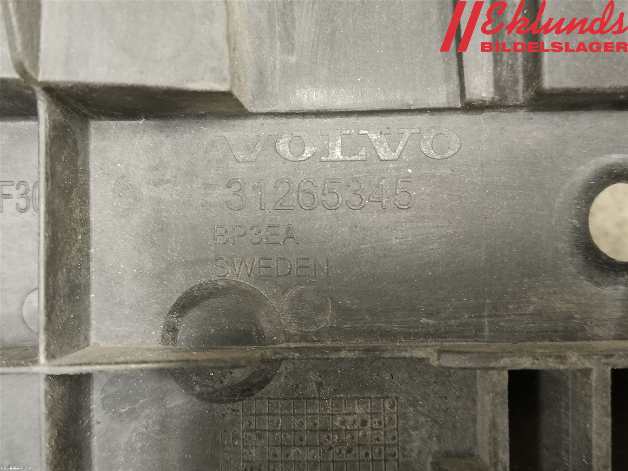 Volvo V70 08-13 Stötfångarfäste Fram Hö