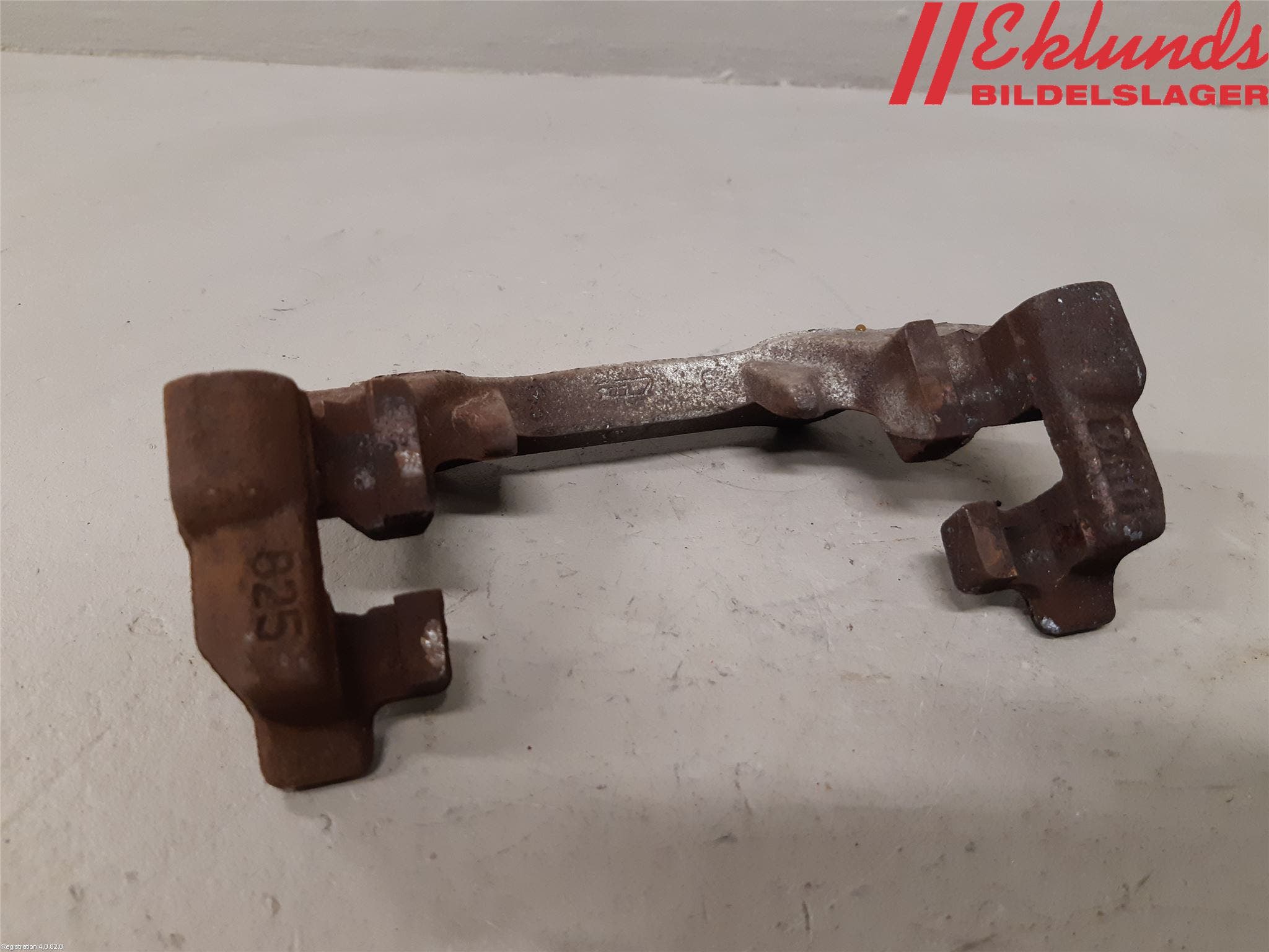 Toyota YARIS XP130 15-20 Bromsokshållare