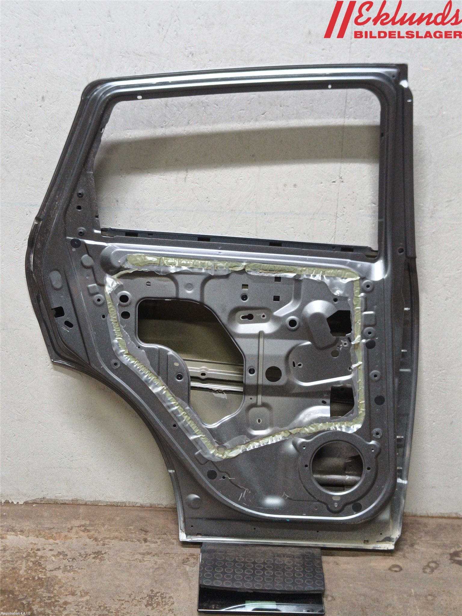 Nissan QASHQAI 10-14 Dörr Bak Vänster