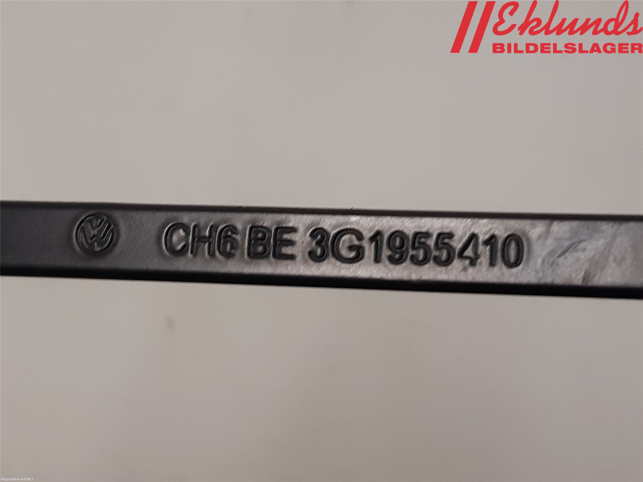 Volkswagen VW PASSAT 15-19 Torkararm Armar Vindruta