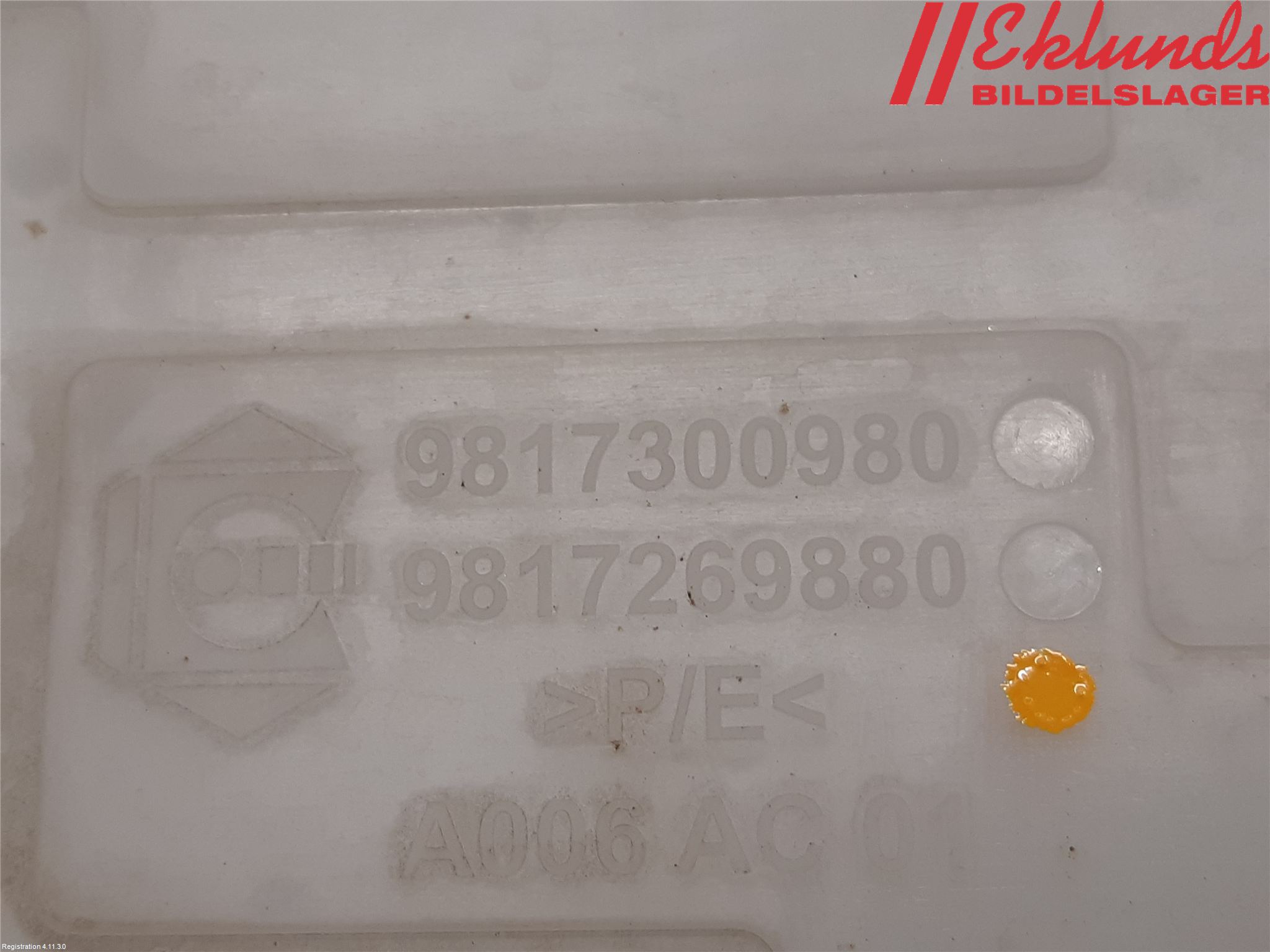 Peugeot PARTNER/E-PARTNER 19- Spolartank Vindruta