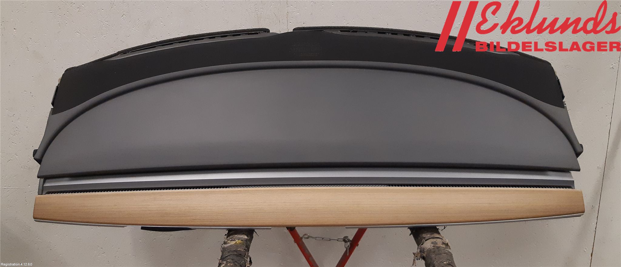 Tesla MODEL 3 17- Instrumentbräda