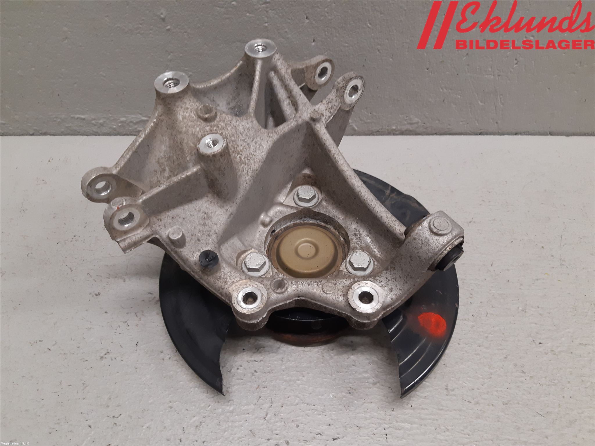 Volvo XC40/RECHARGE 18- Styrspindel Lagerhus Vä