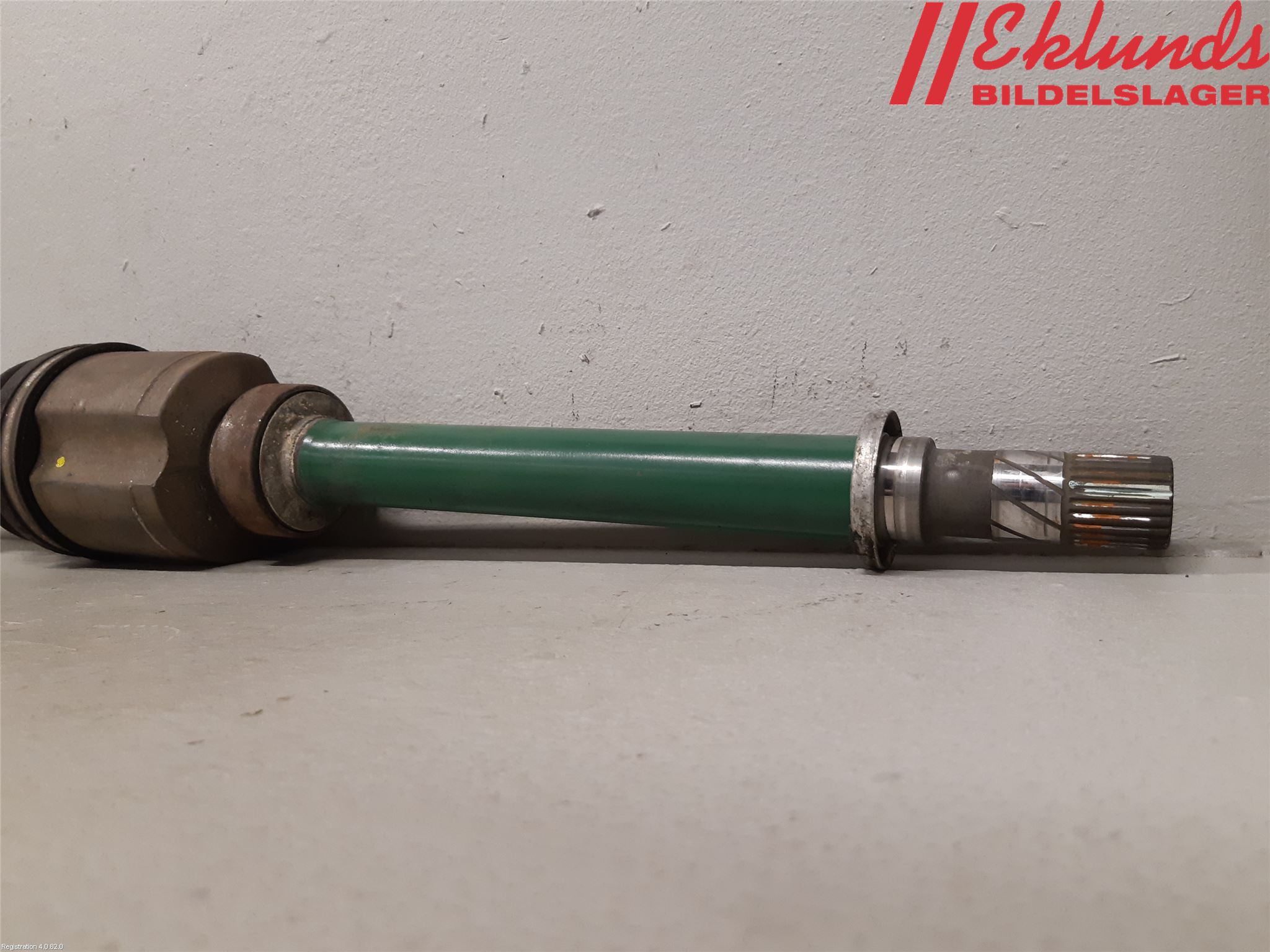Nissan QASHQAI+2  08-10 Drivaxel Fram Höger