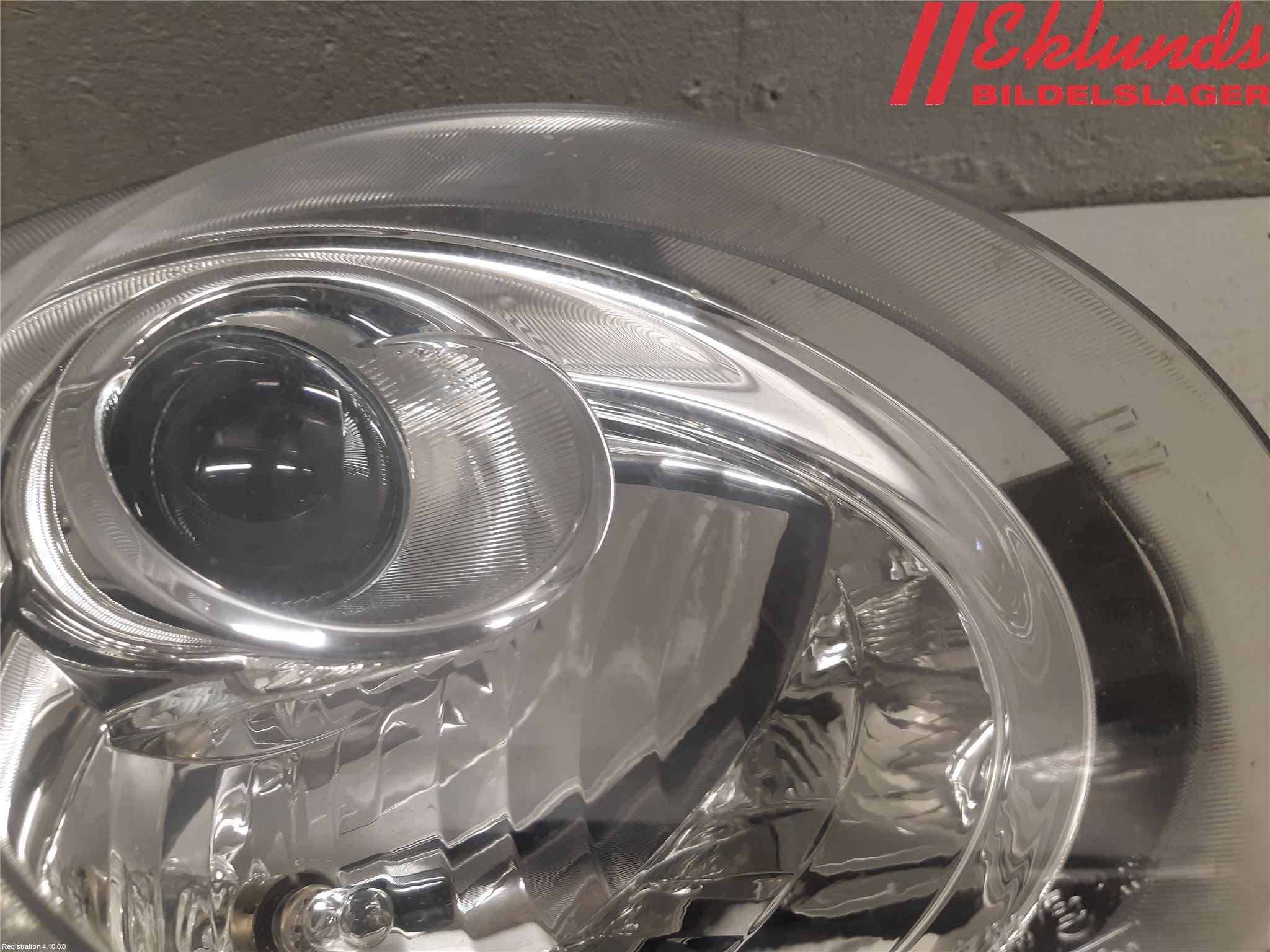 Nissan JUKE 14-19 Strålkastare Höger