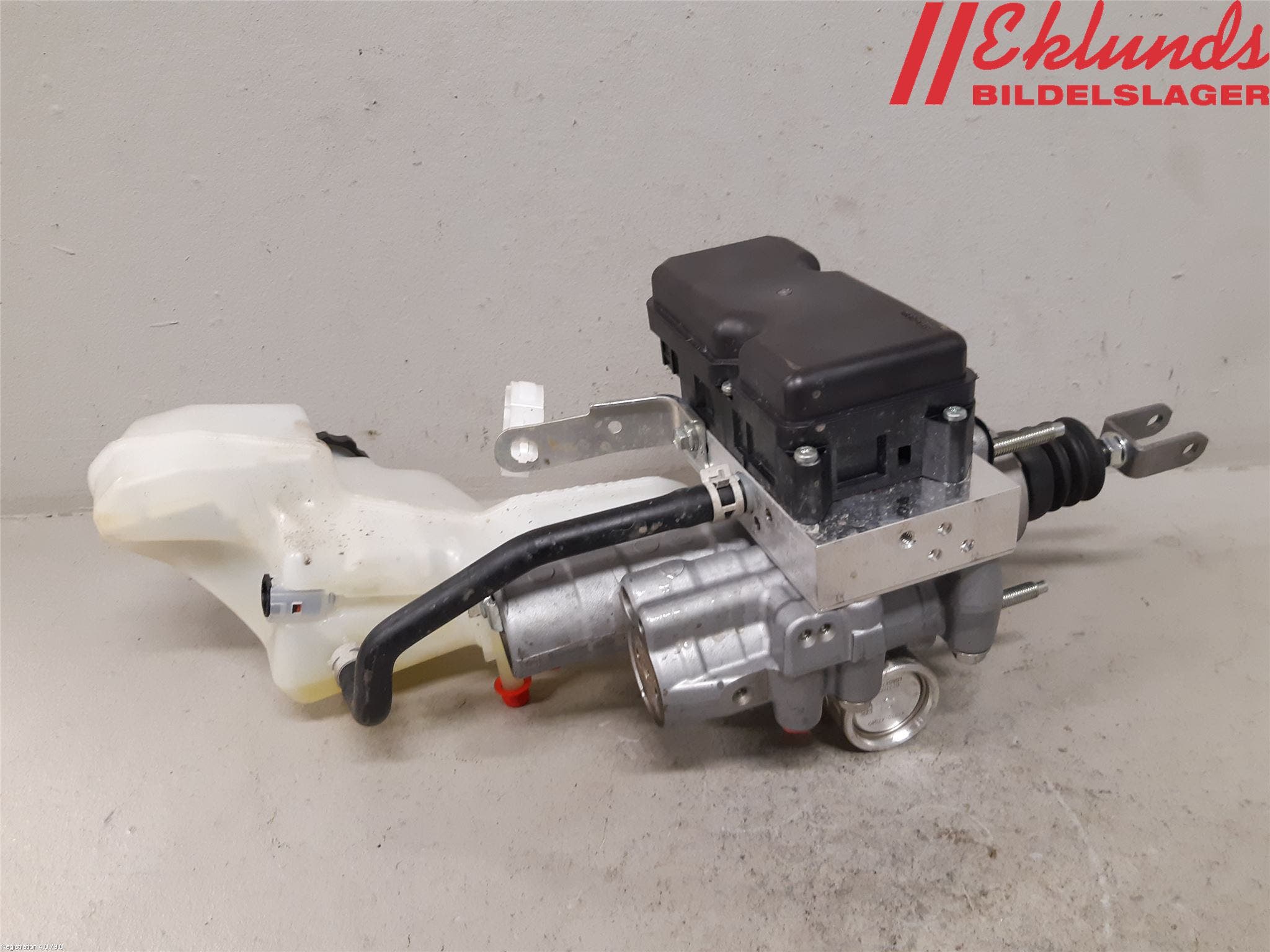 Toyota COROLLA 19- Bromsservo