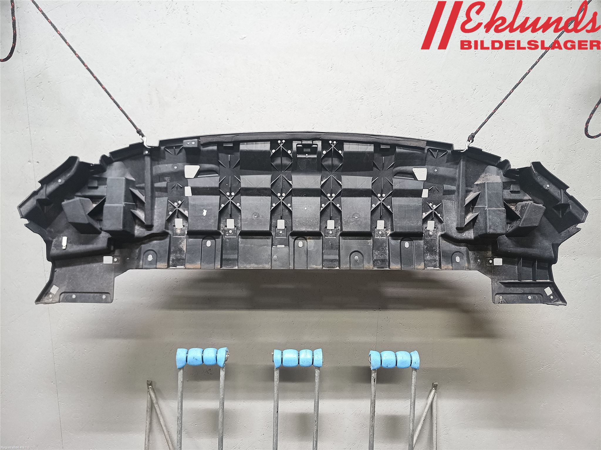 Ford KUGA 17-19 Hasplåt Plåt-Plast