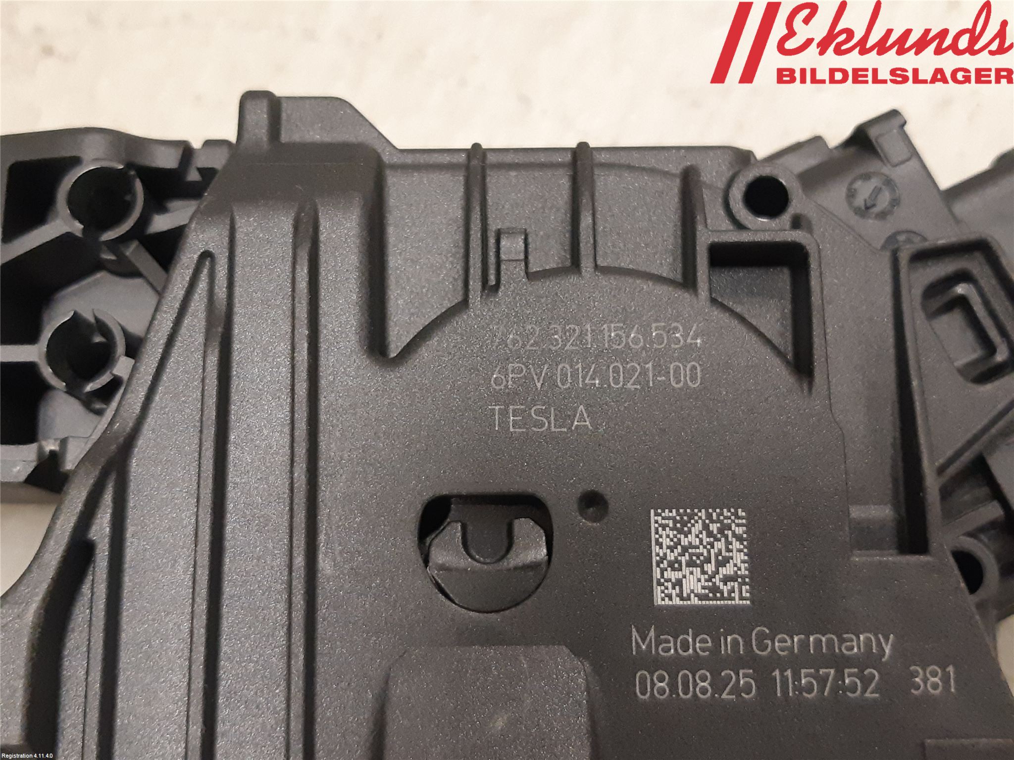 Tesla MODEL Y 21- Gaspedal