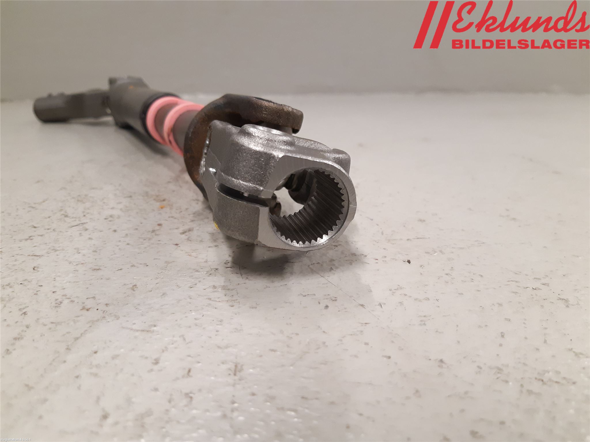 Toyota RAV4 13-18 Rattaxelknut