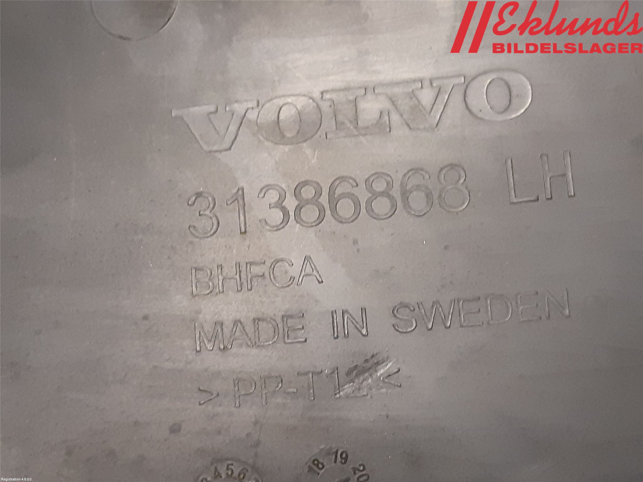 Volvo V90 CROSS COUNTRY 17->> Täckplast Front