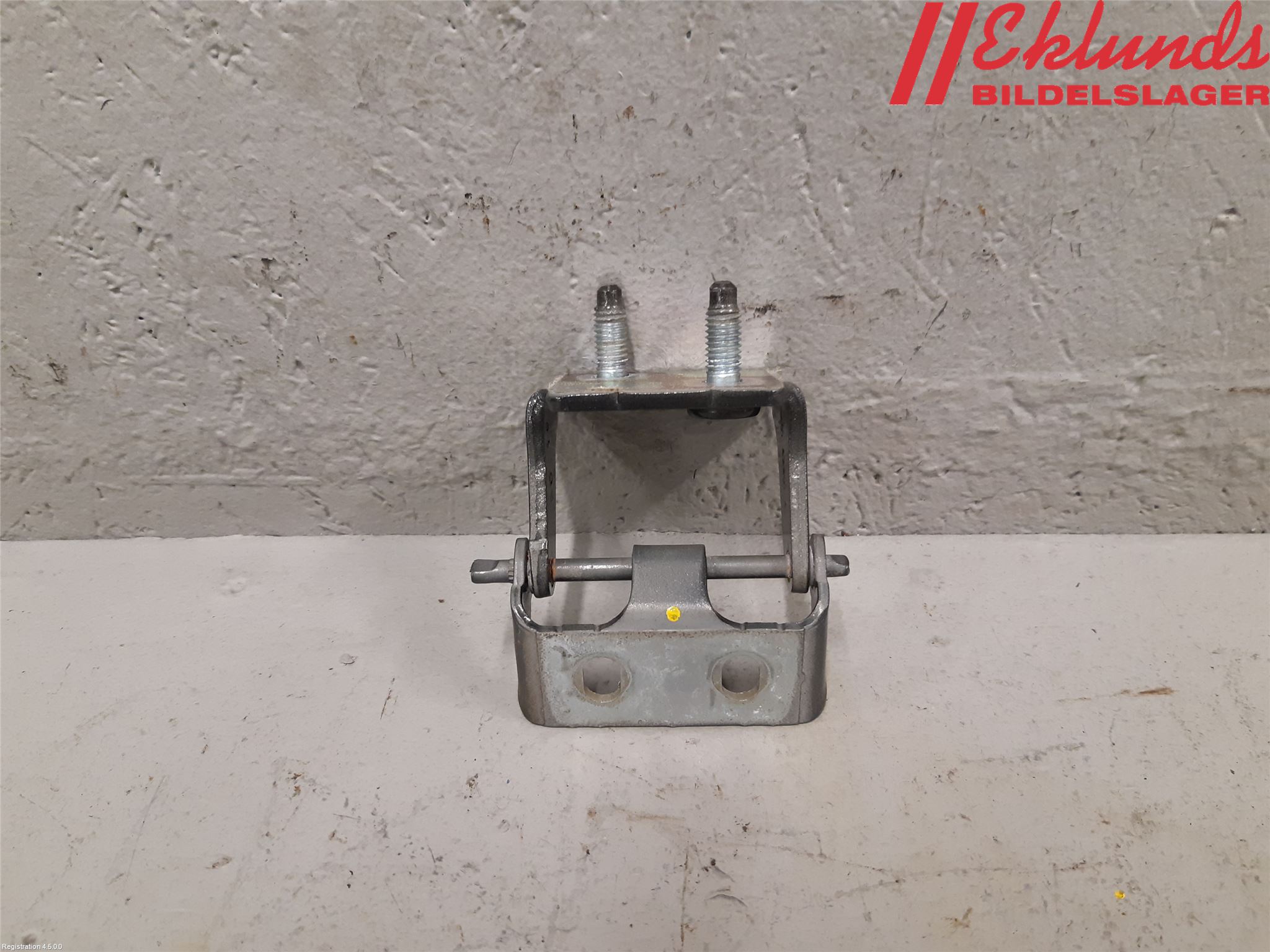 Ford FOCUS 19- Bakluckegångjärn Vä