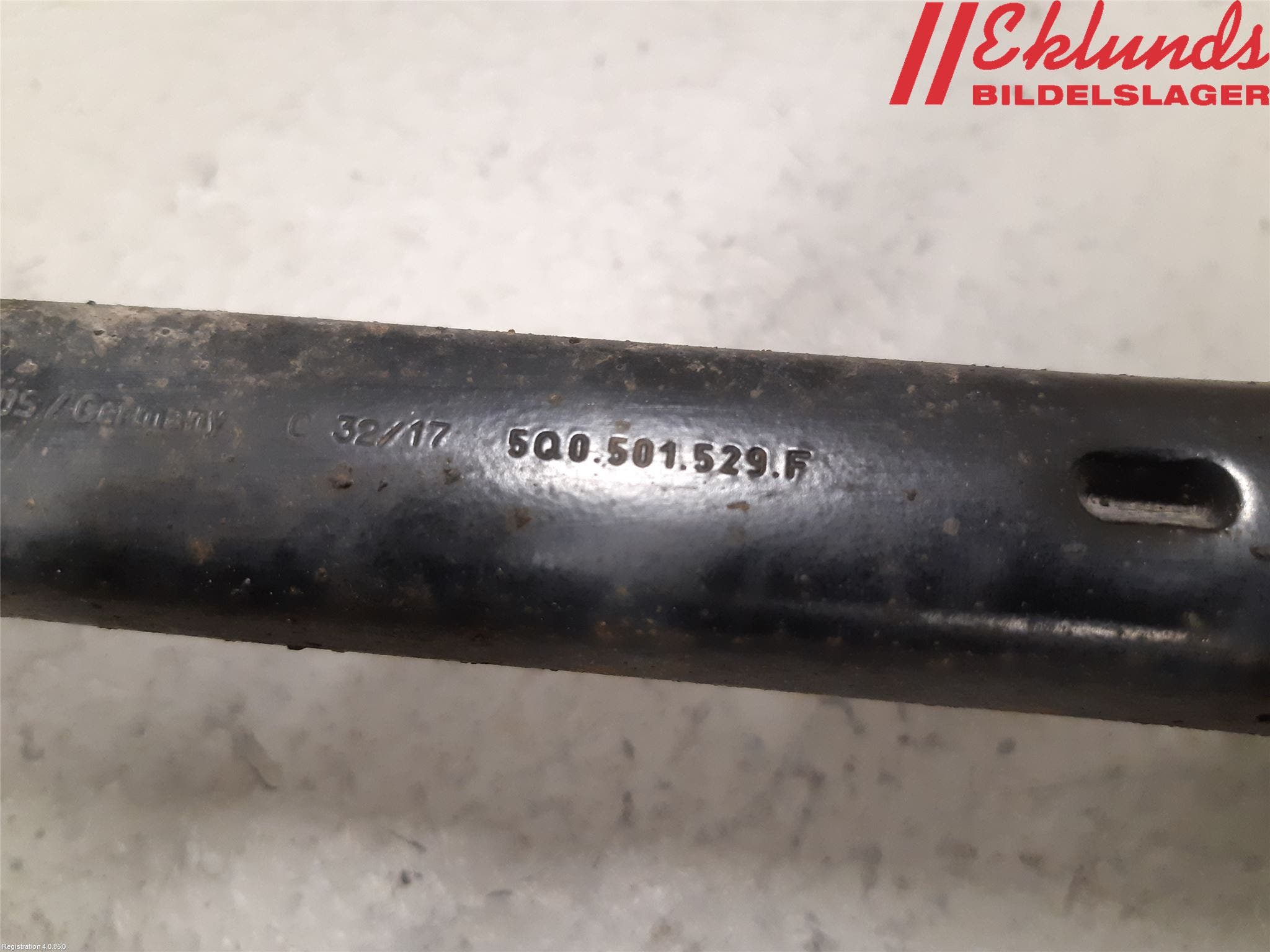 Volkswagen VW PASSAT 15-19 Bärarm Bak Höger