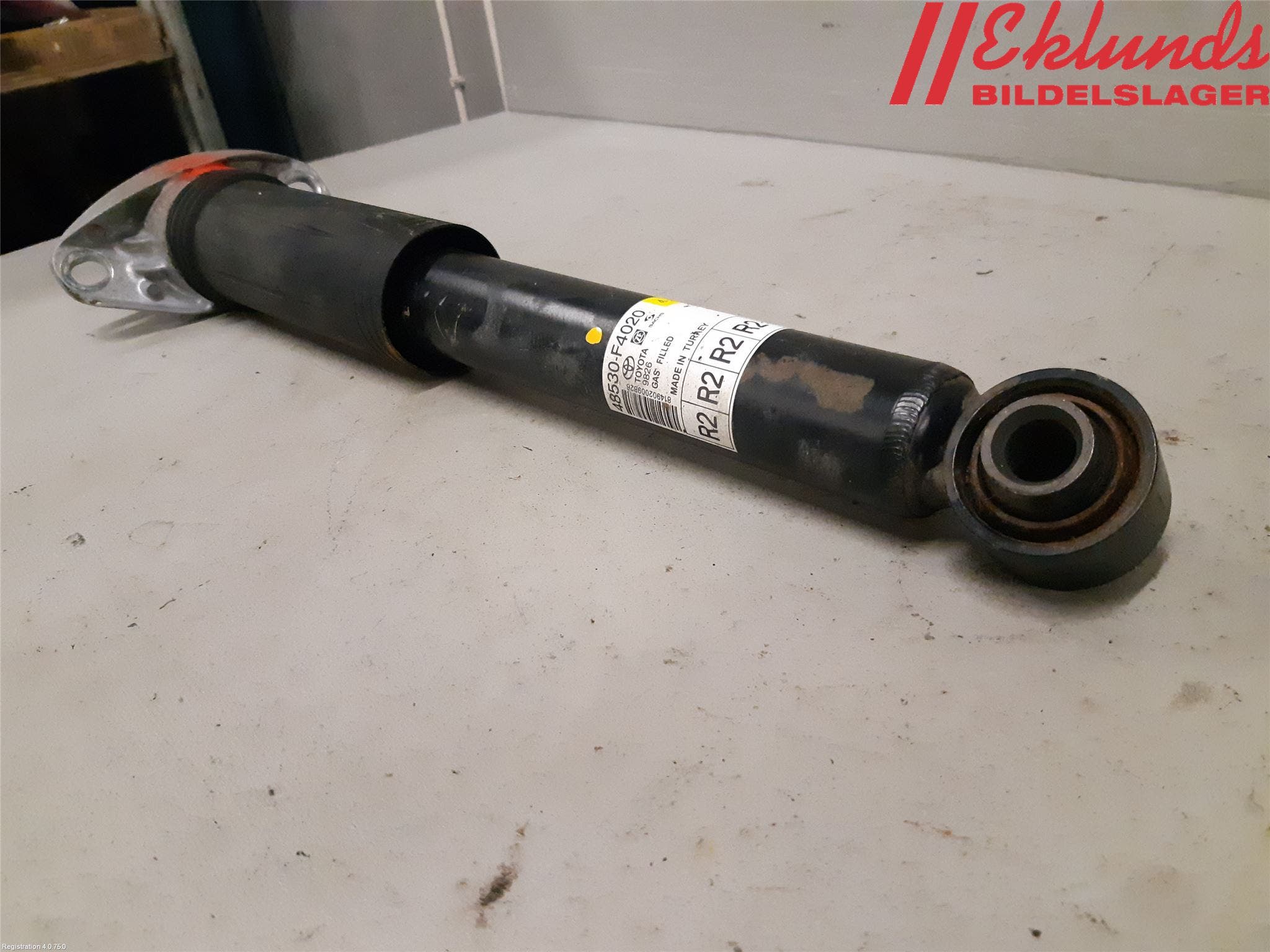 Toyota C-HR 16-23 Stötdämpare Bak