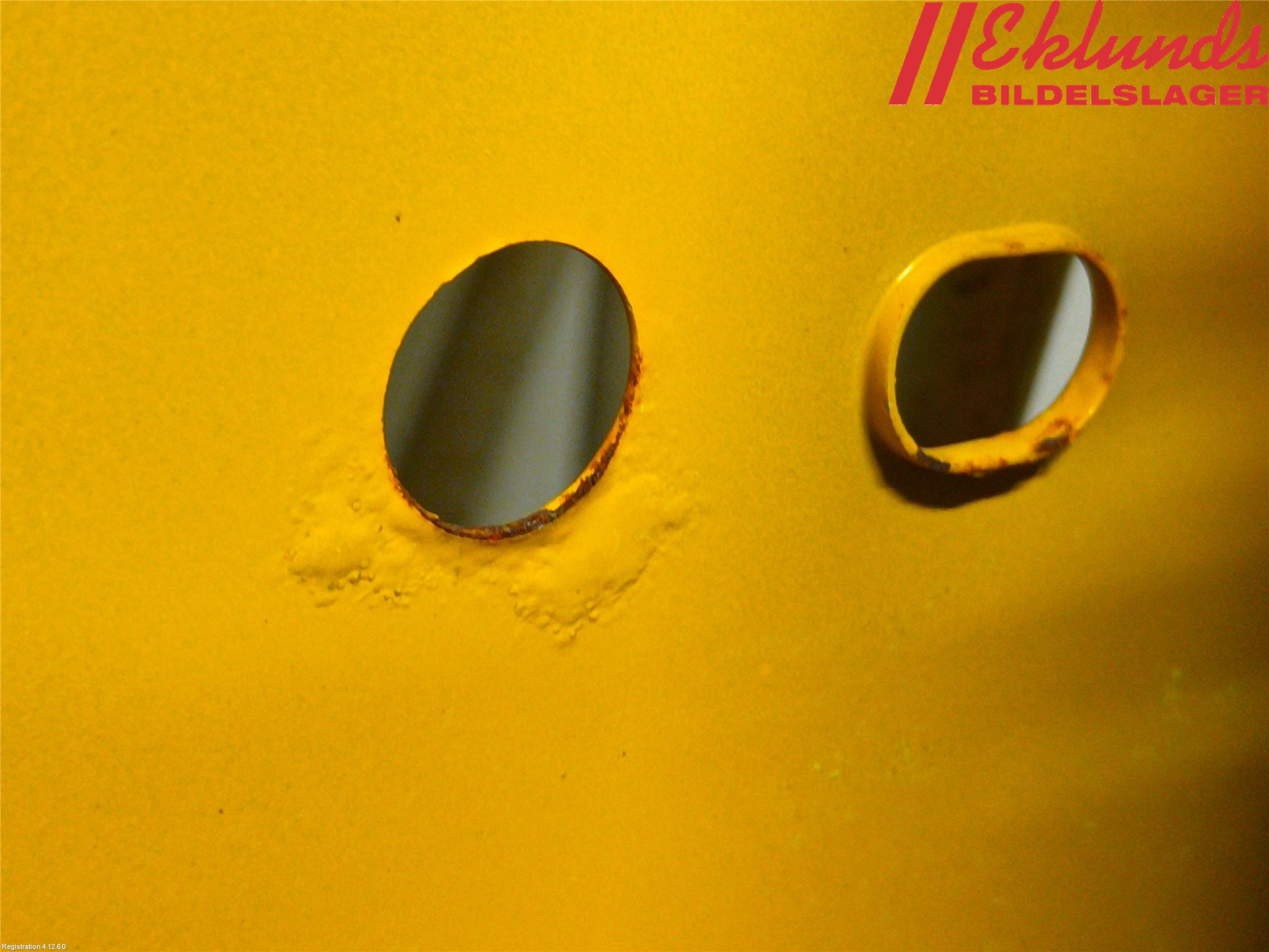 Volkswagen VW CADDY 11-15 Dörr Fram Vänster