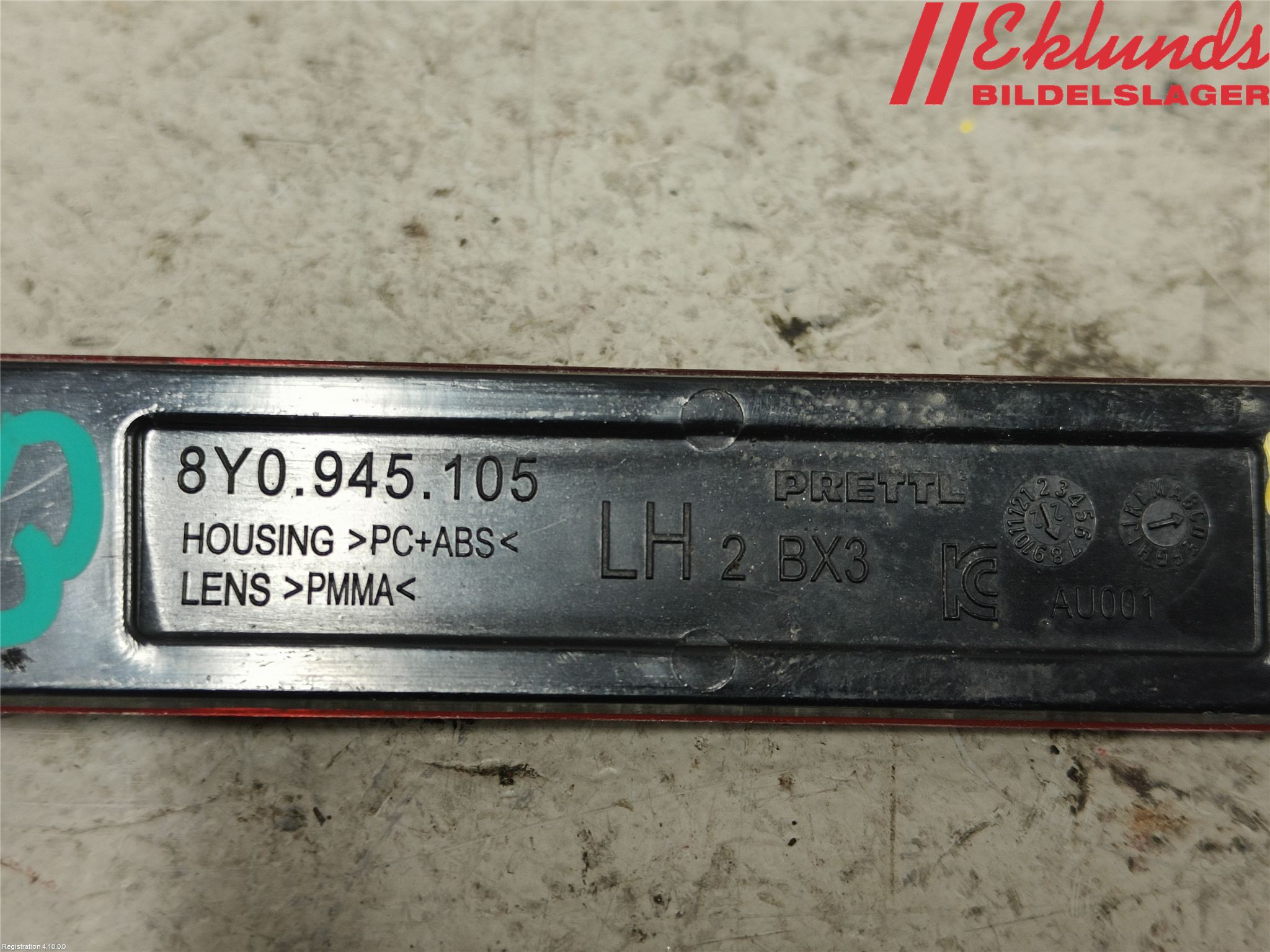 Audi A3/S3 8Y 21- Dimljus/Reflex Bak