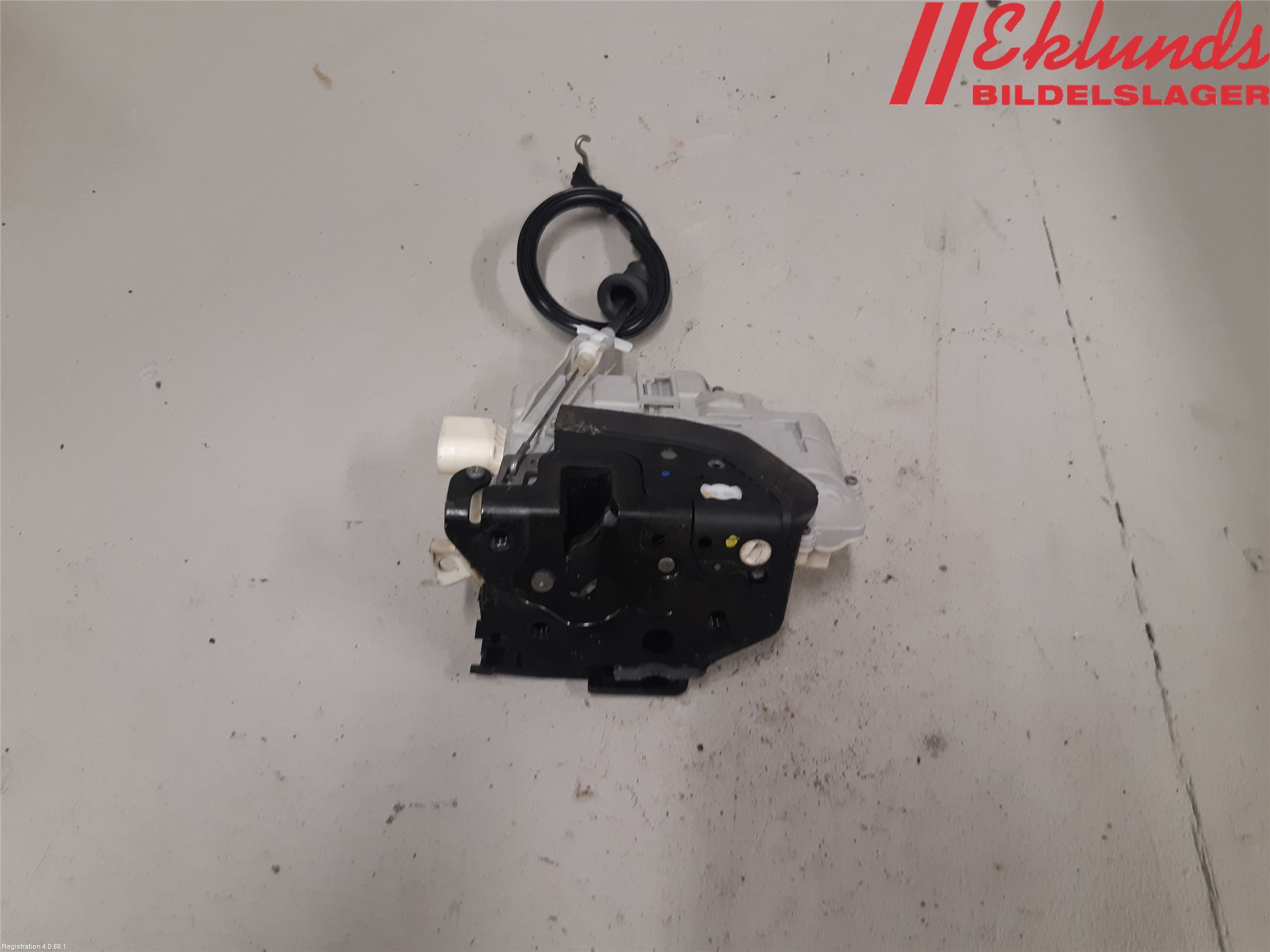 Volkswagen VW PASSAT 11-14 Låskista-Dörrlås