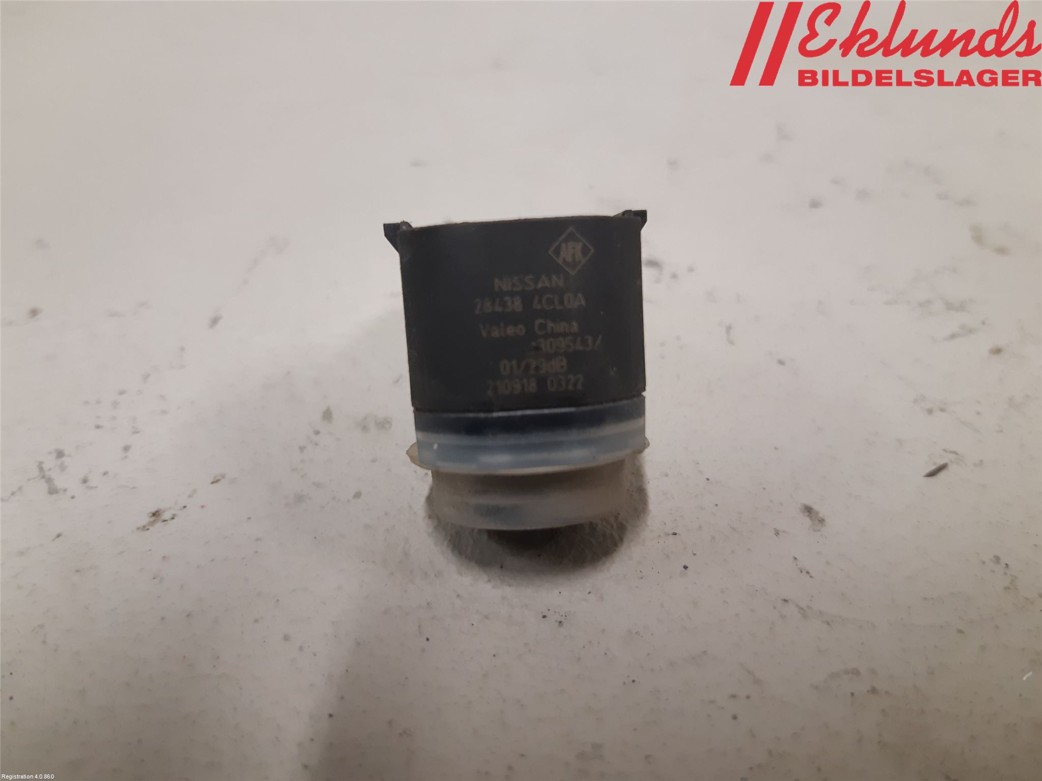 Nissan X-TRAIL 14-21 Parkeringshjälp Frontsensor