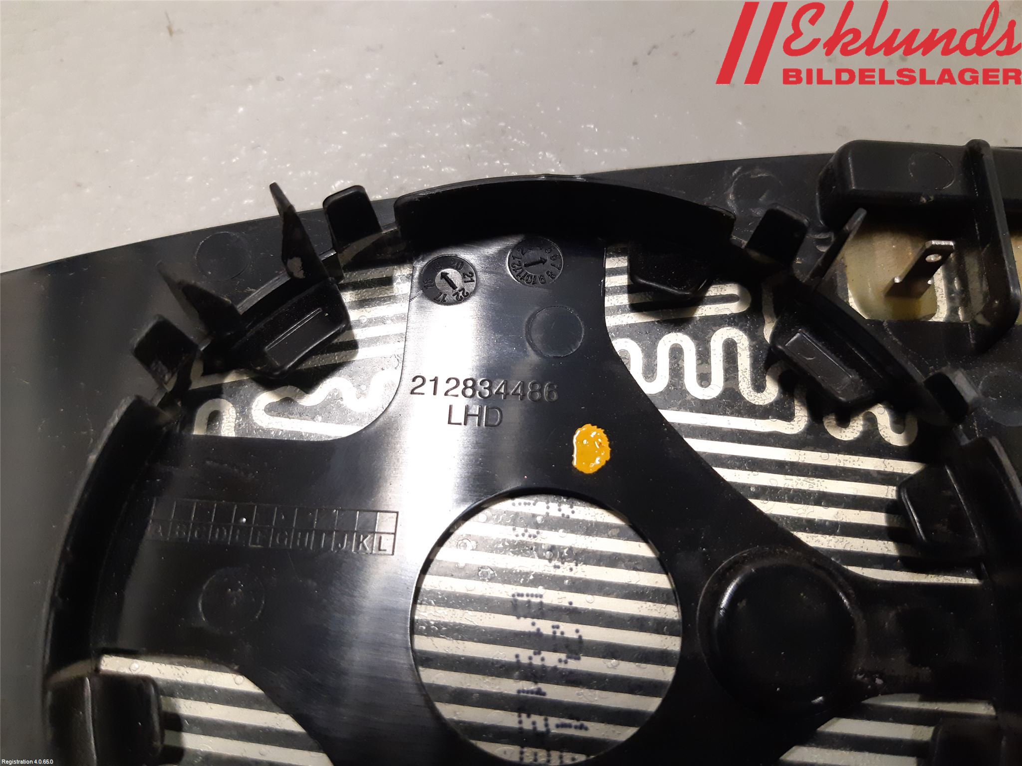 Volkswagen VW POLO VI 18->> Spegelglas Hö