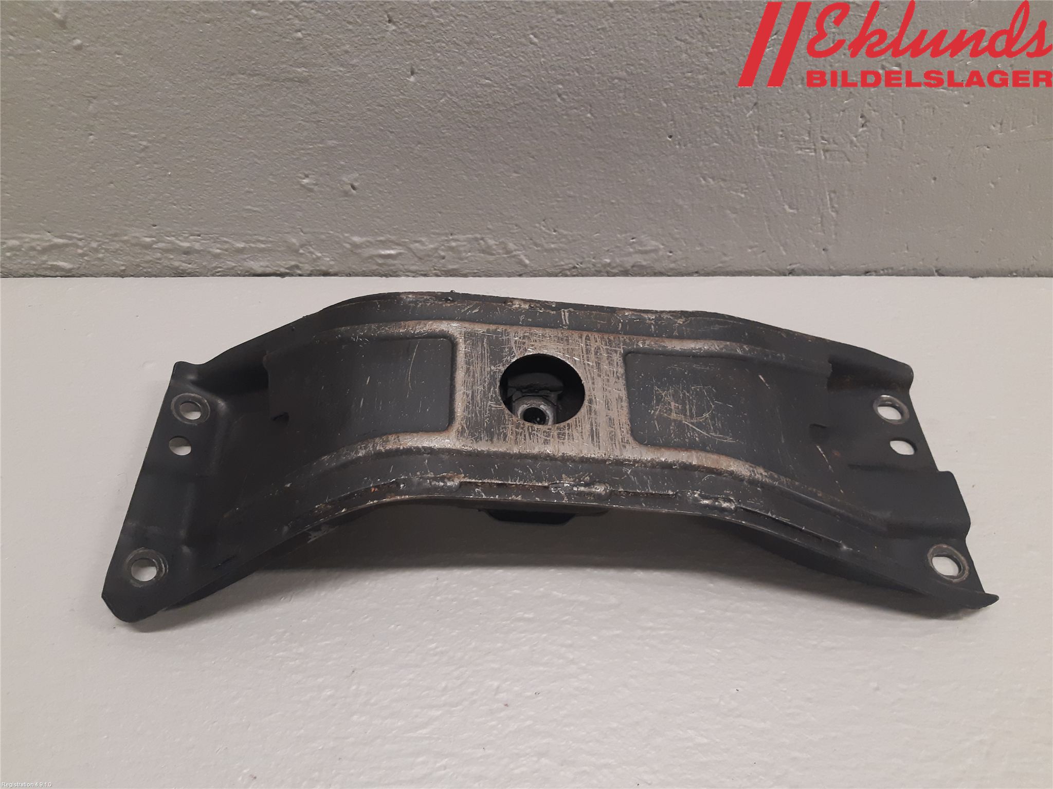 Volvo 940 91-98 Växellådsbalk