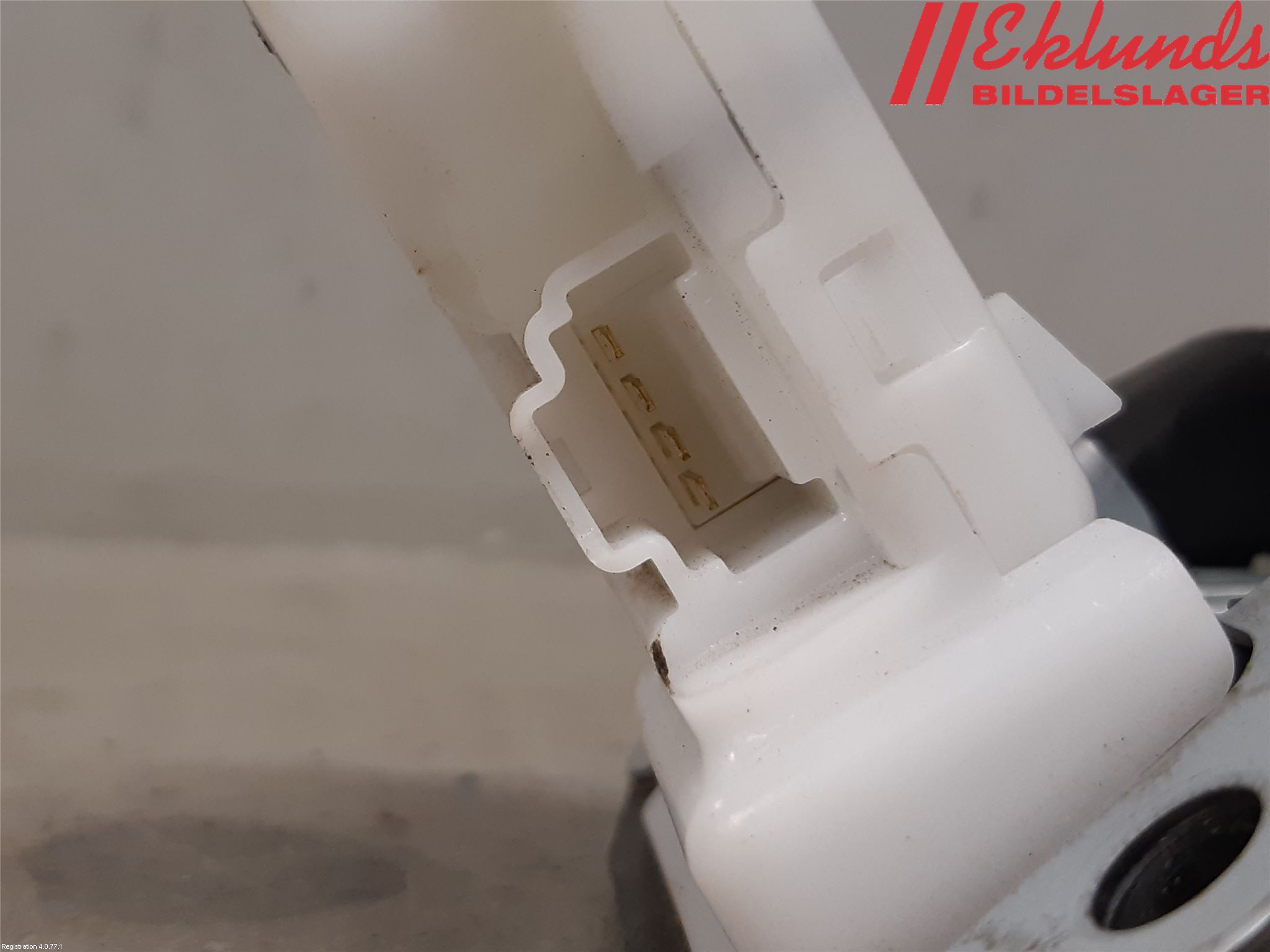 Nissan JUKE 10-14 Låskista Baklucka