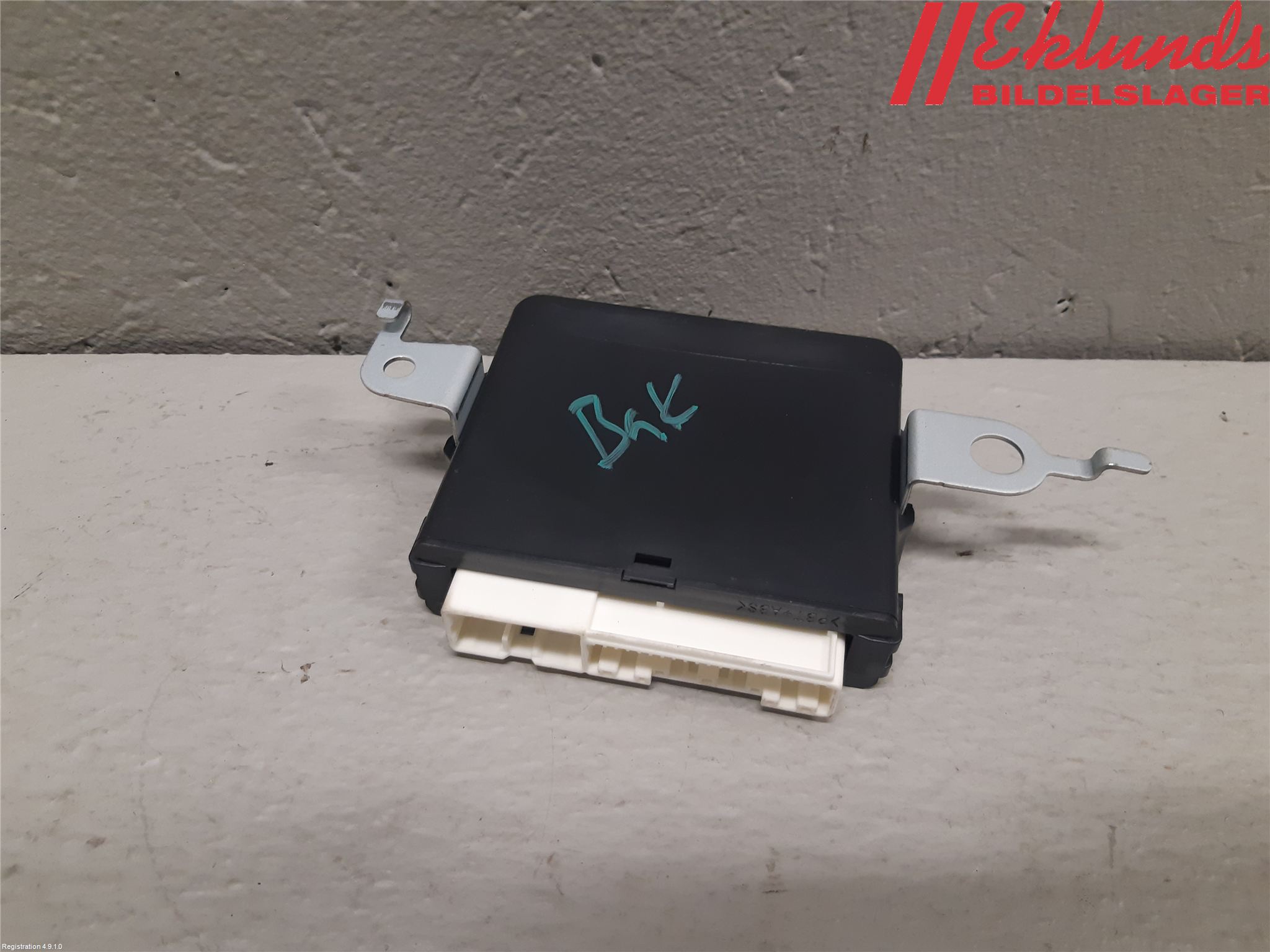 Toyota RAV4 19- Styrenhet Baklucka