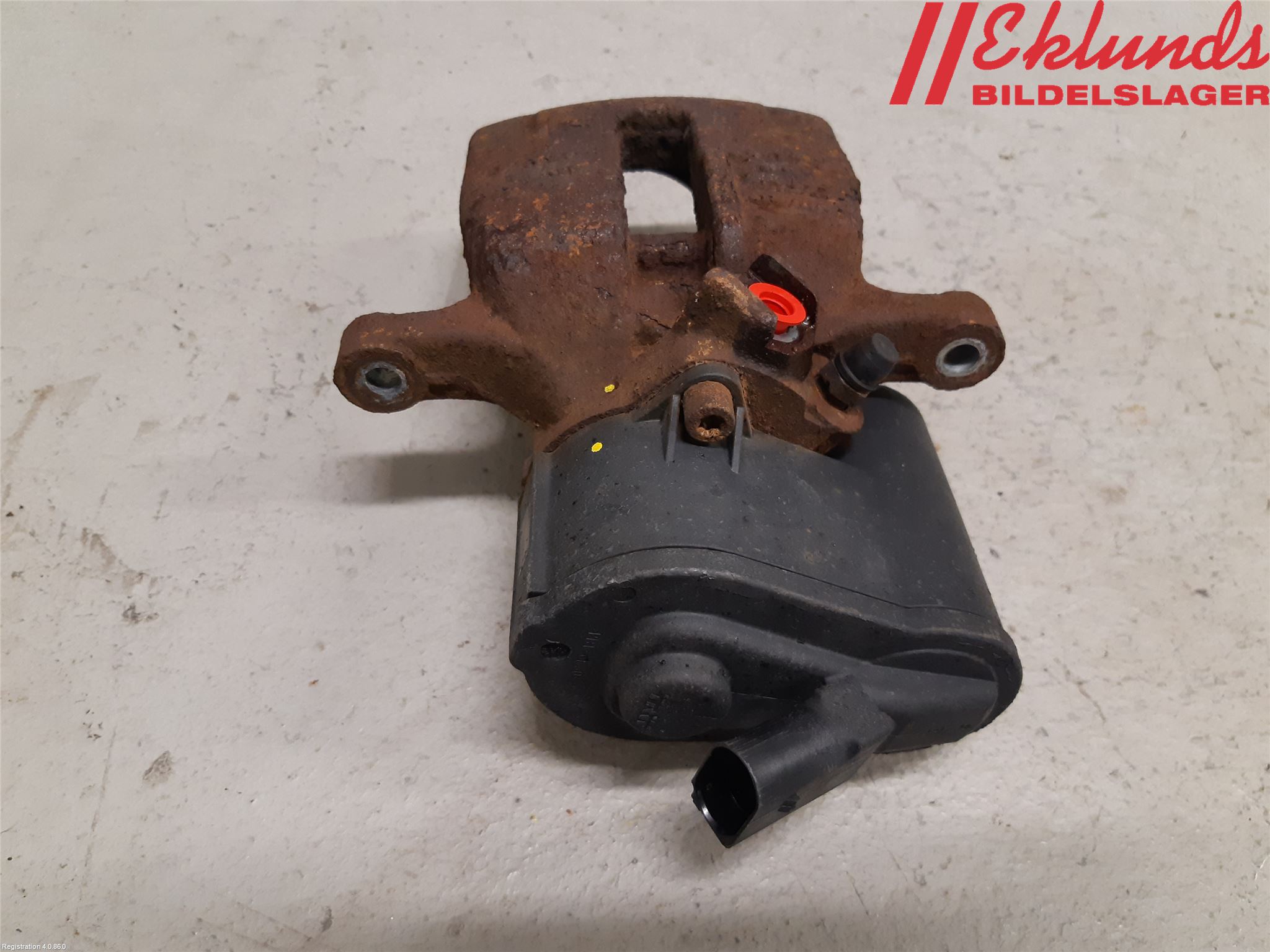 Volkswagen VW PASSAT 11-14 Bromsok Bak Höger