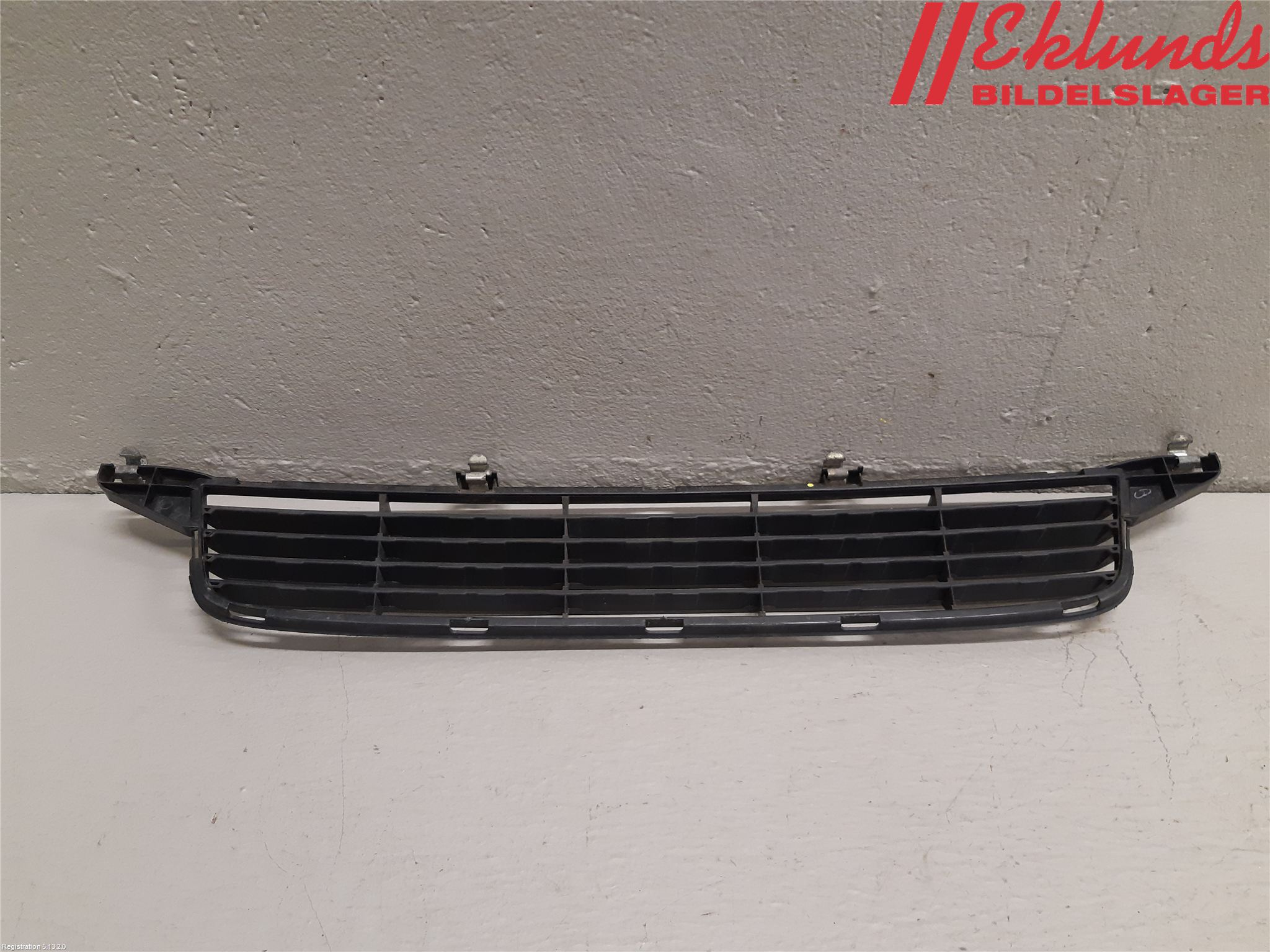 Toyota AVENSIS 09-15 Stöt Utfyllnad-List-Grill