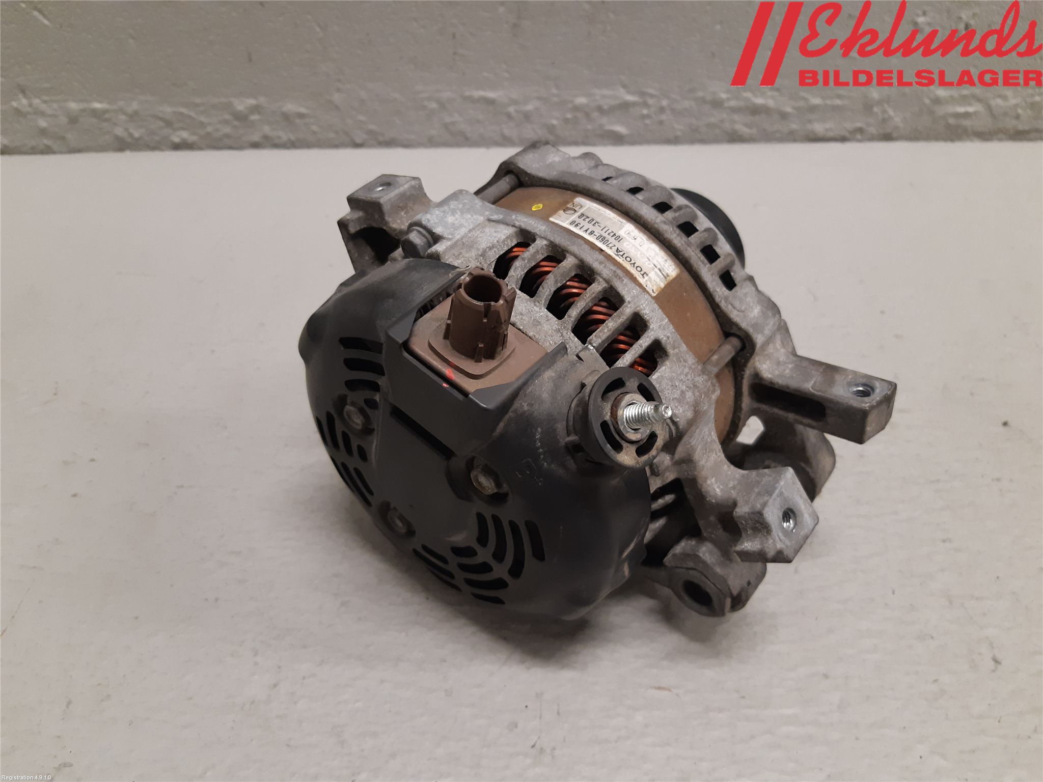 Toyota YARIS XP130 12-14 Generator