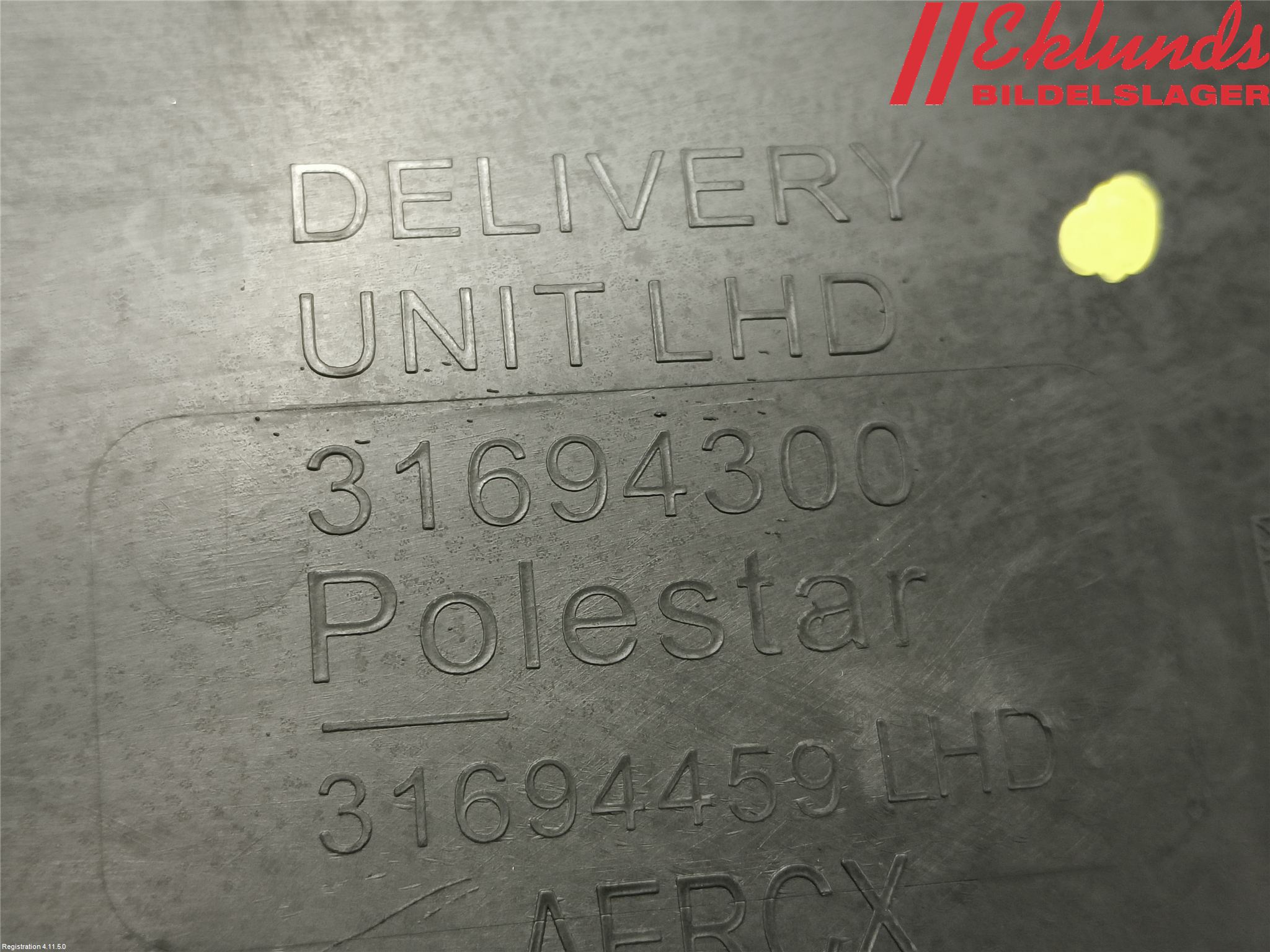 Polestar 2 20- Torpedplåt-Torpedplast