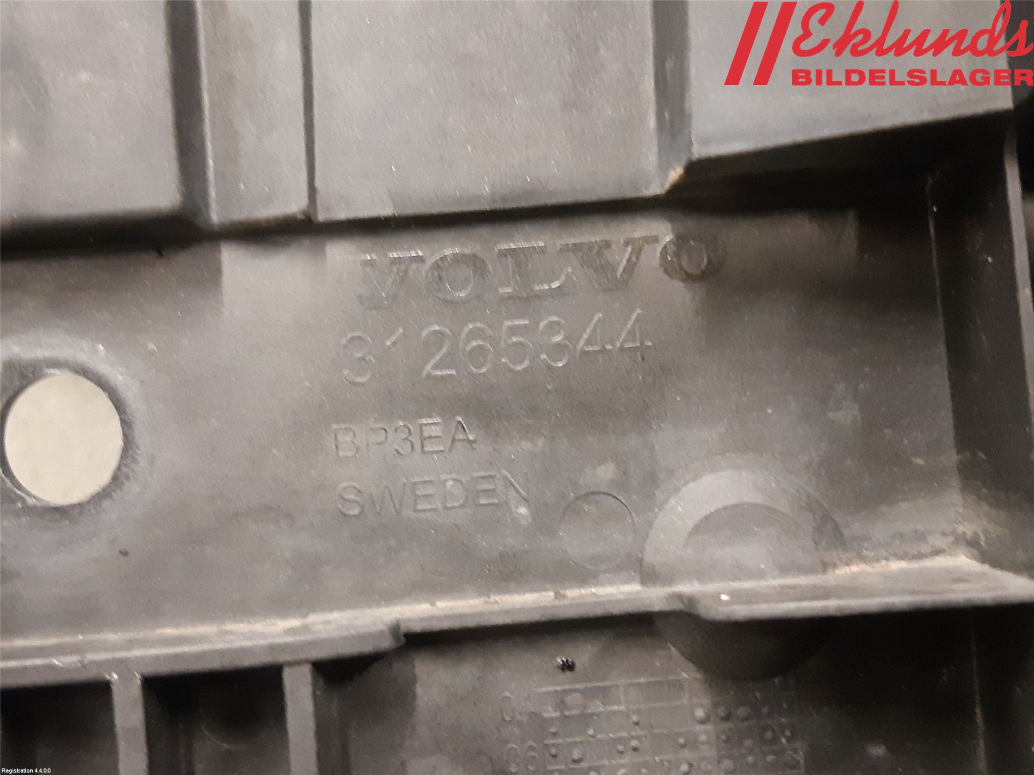 Volvo V70 08-13 Stötfångarfäste Fram Vä