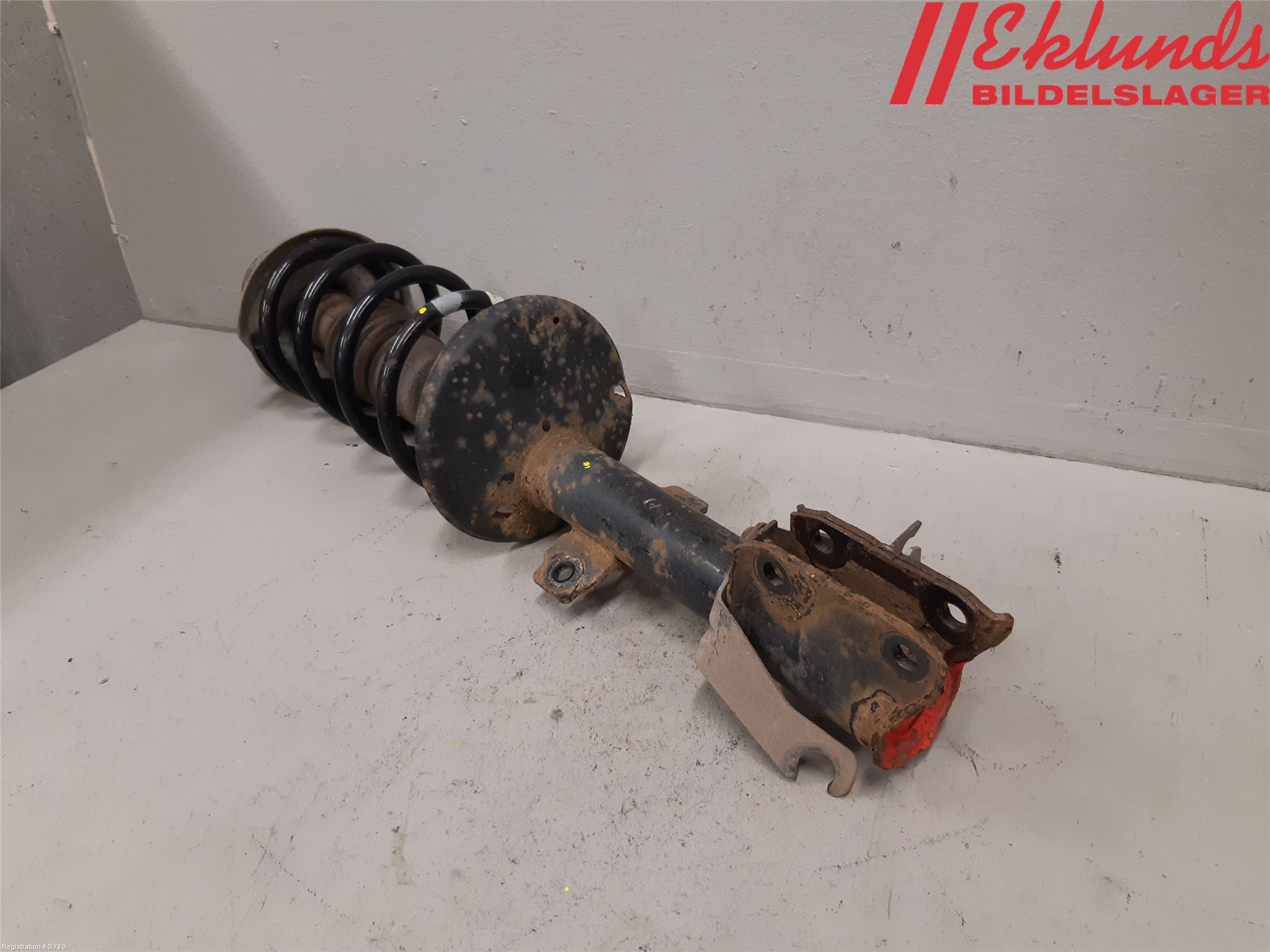 Dacia DUSTER 10-17 Fjäderben Fram Vänster