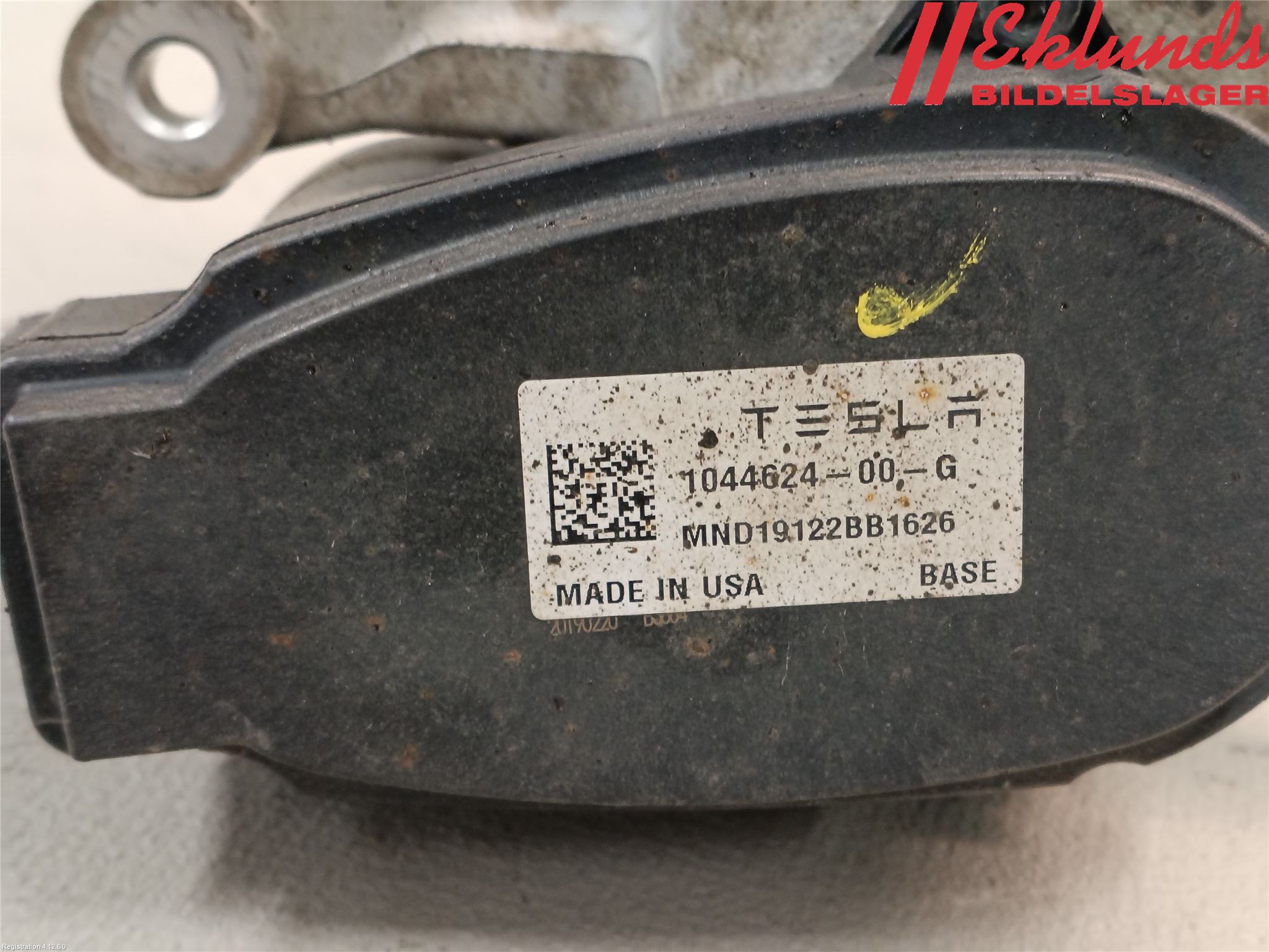 Tesla MODEL 3 17- Bromsok Bak Höger