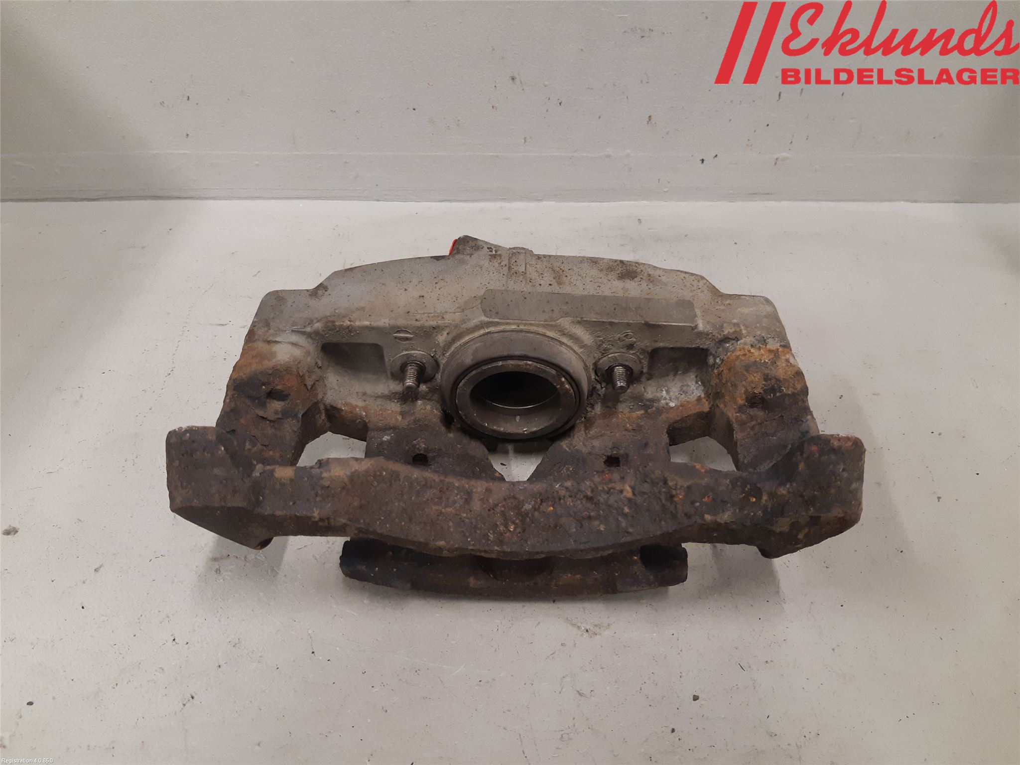 Volvo XC70 08-13 Bromsok Fram Vänster