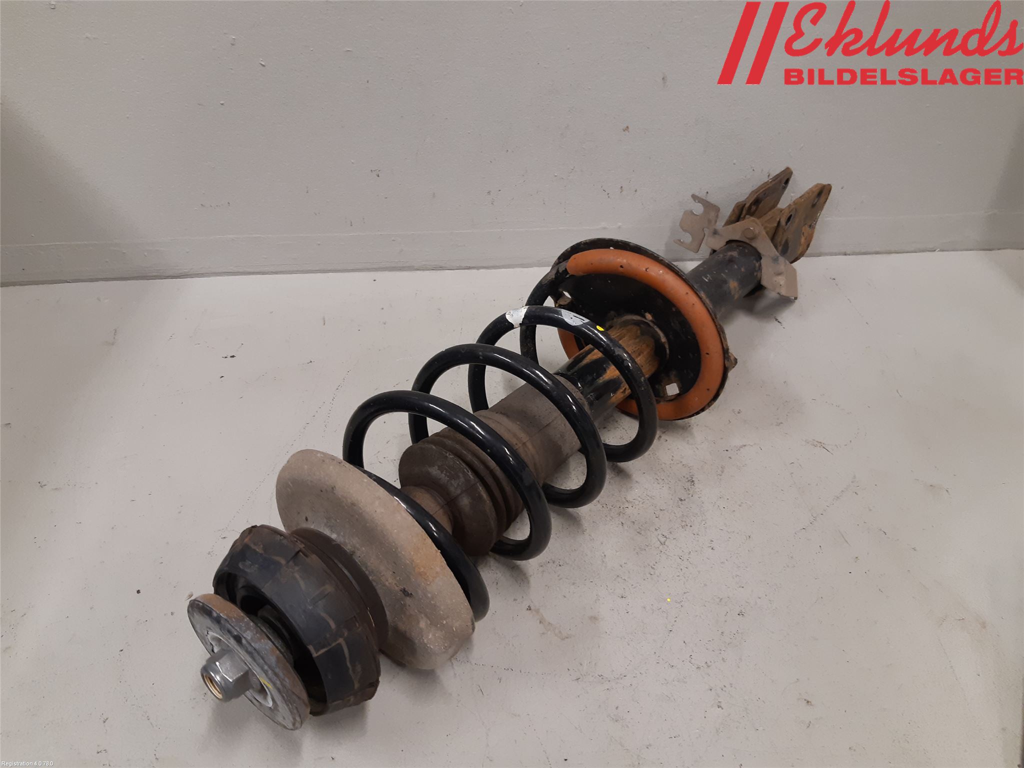 Dacia DUSTER 10-17 Fjäderben Fram Vänster