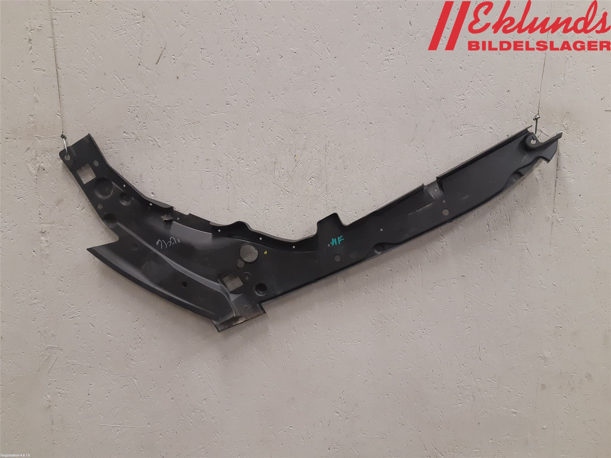 Dodge DURANGO Täckplast Front