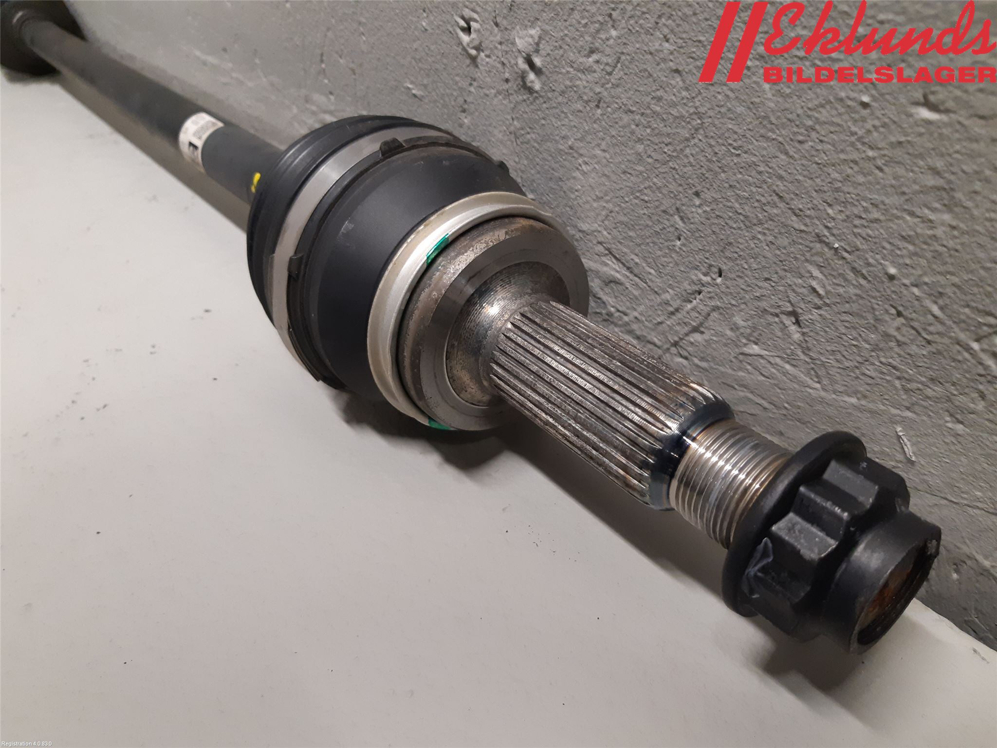 Toyota RAV4 19- Drivaxel Bak Höger