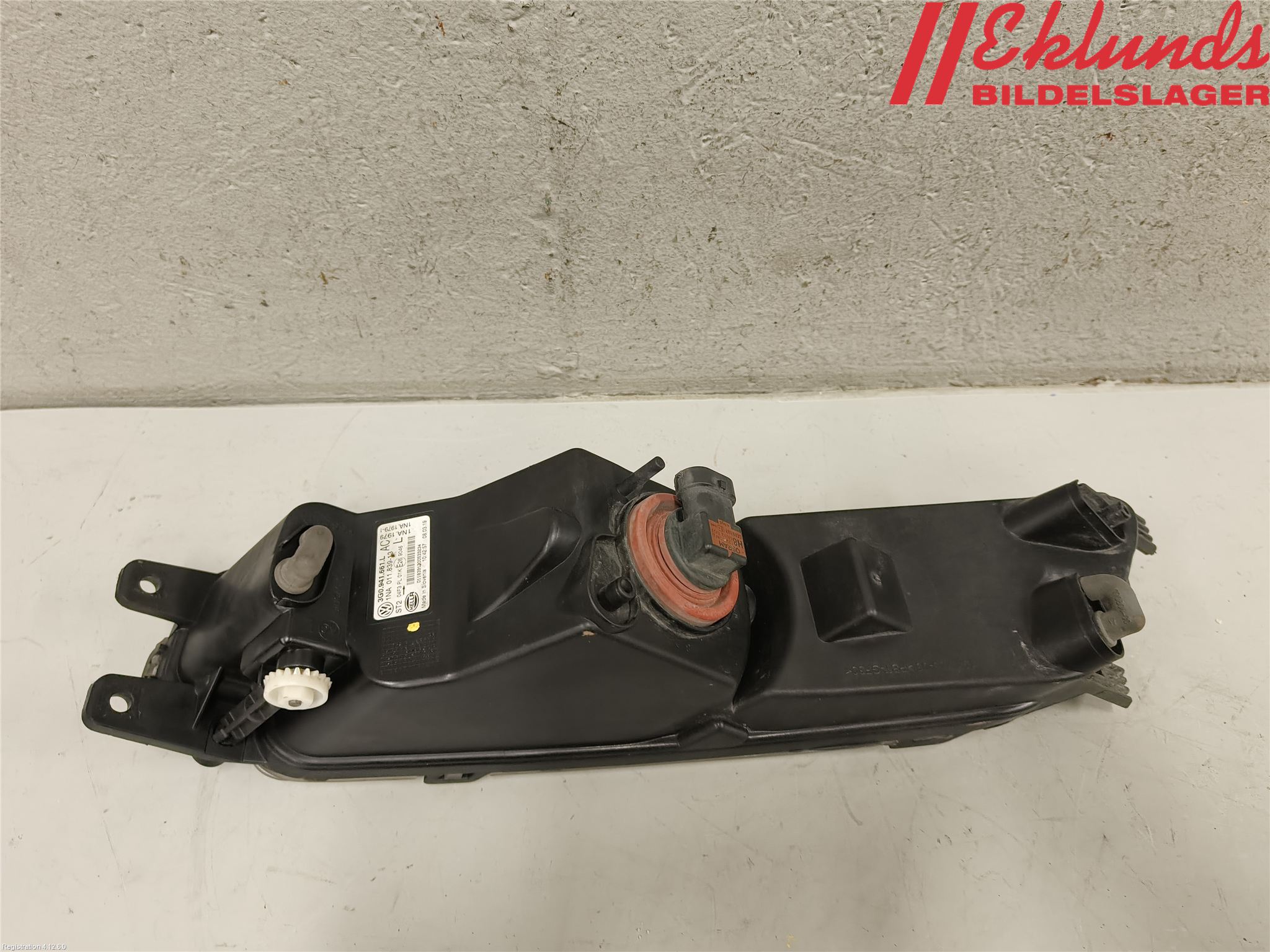 Volkswagen VW PASSAT 15-19 Dimljus-Varselljus Fram