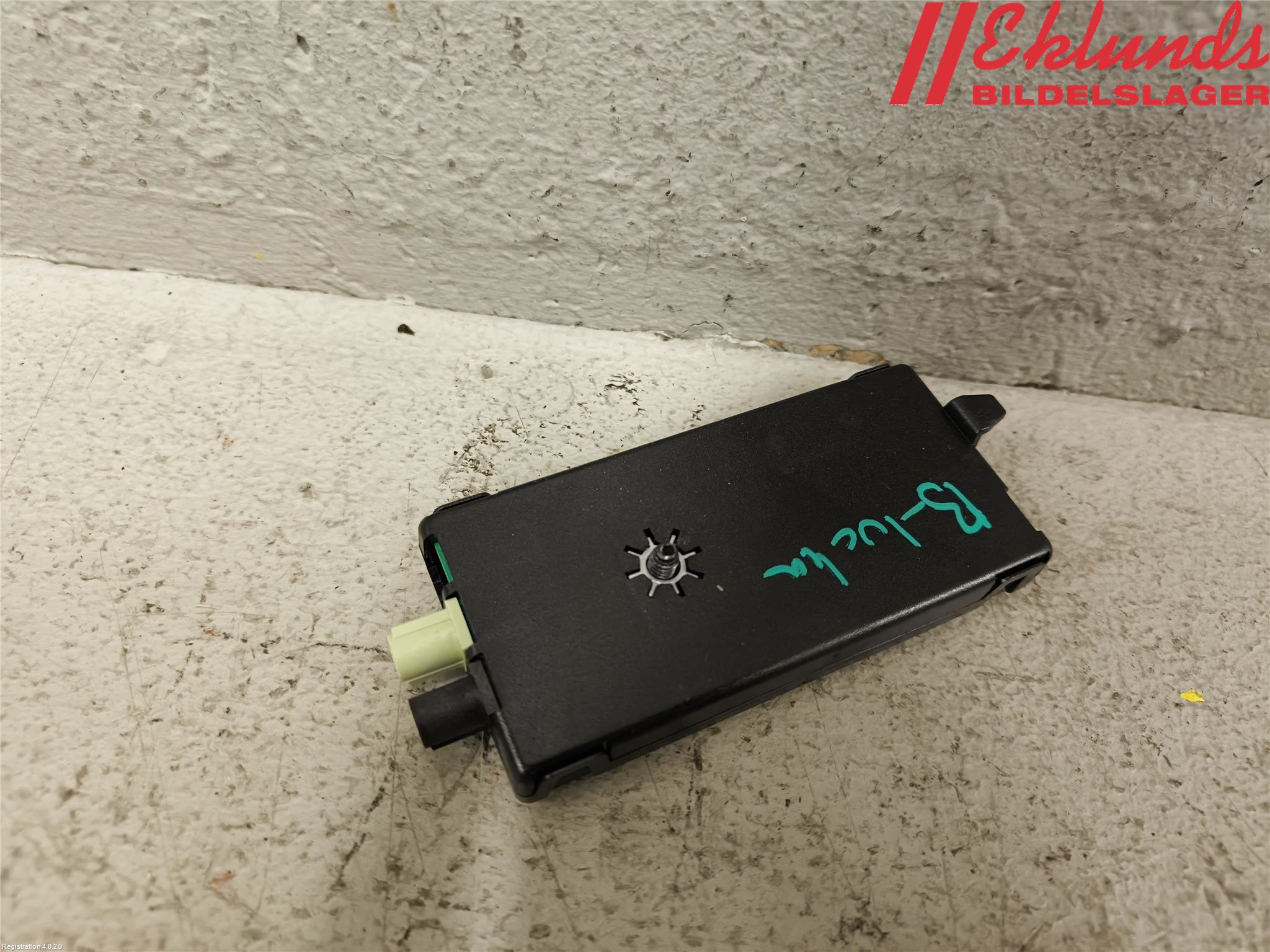 BMW 5 G30/G31/F90 17-23 Antennförstärkare