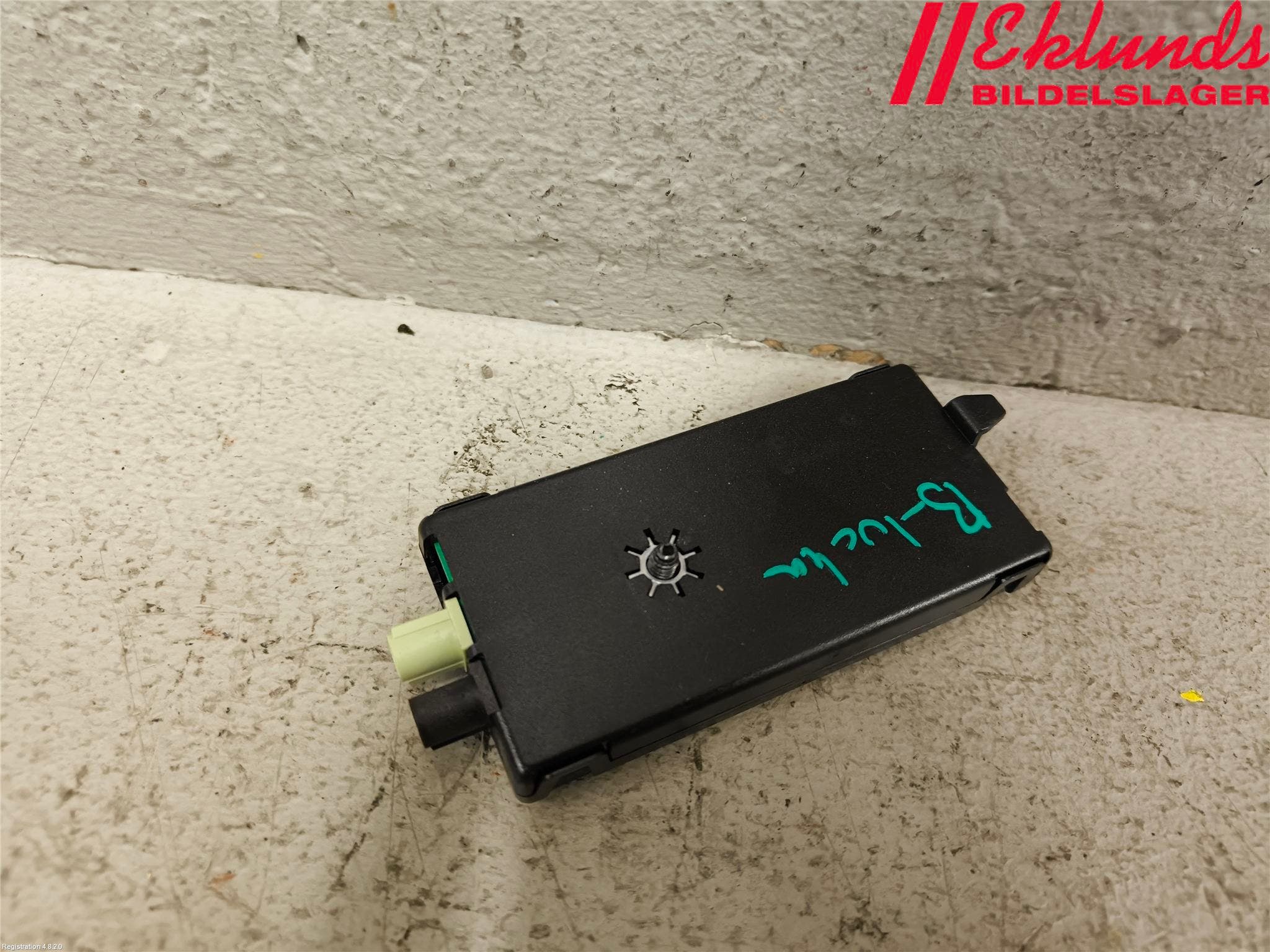 BMW 5 G30/G31/F90 17-23 Antennförstärkare