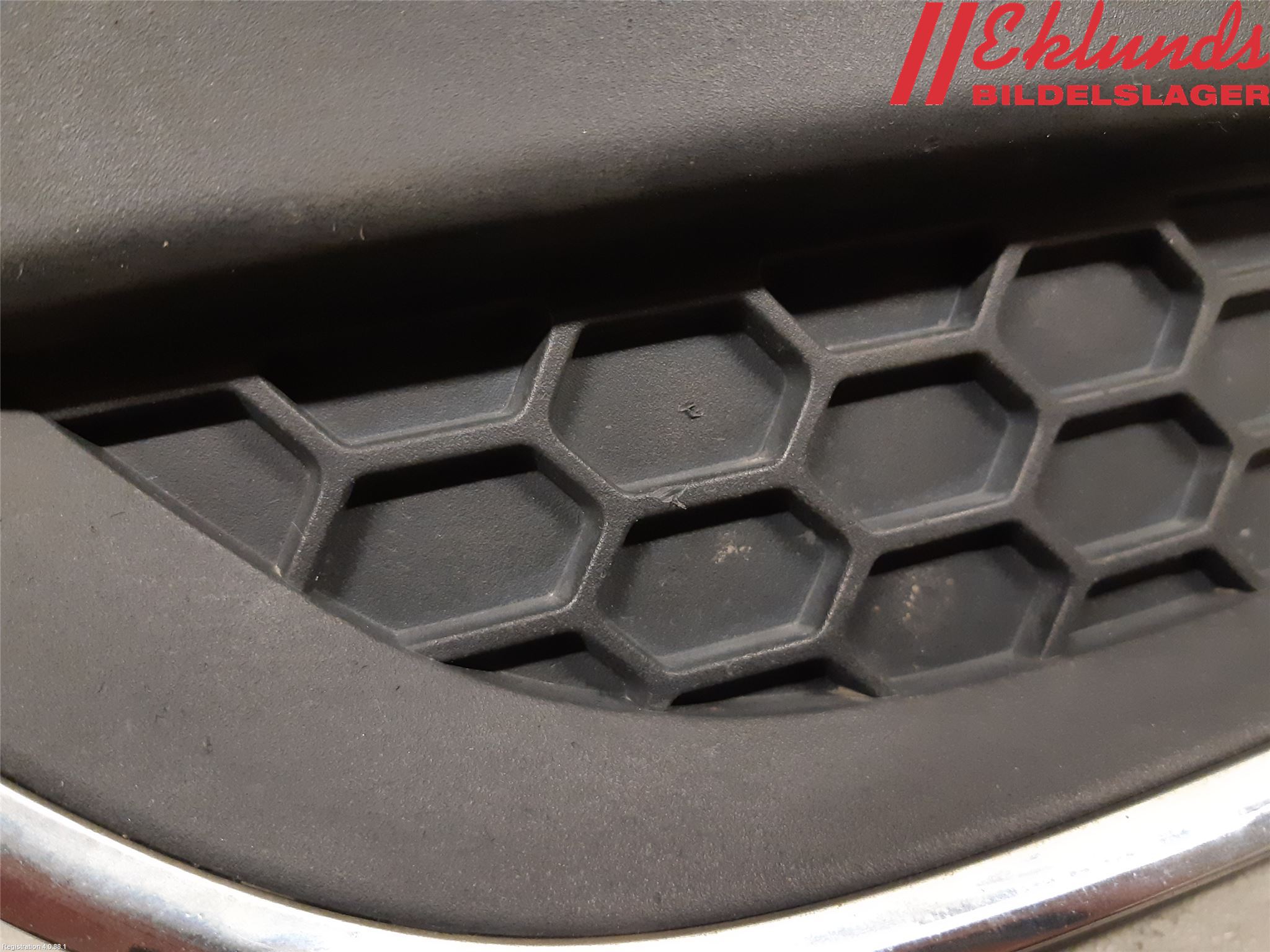 Volvo V60 11-13 Stöt Utfyllnad-List-Grill