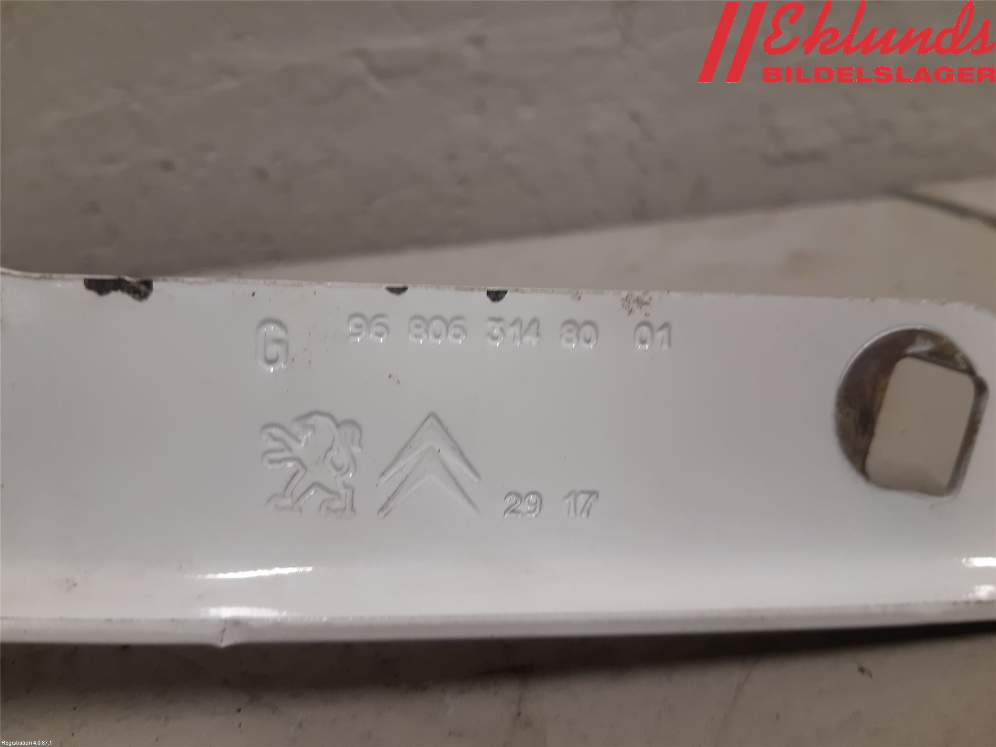 Peugeot PARTNER 16-18 Huvgångjärn