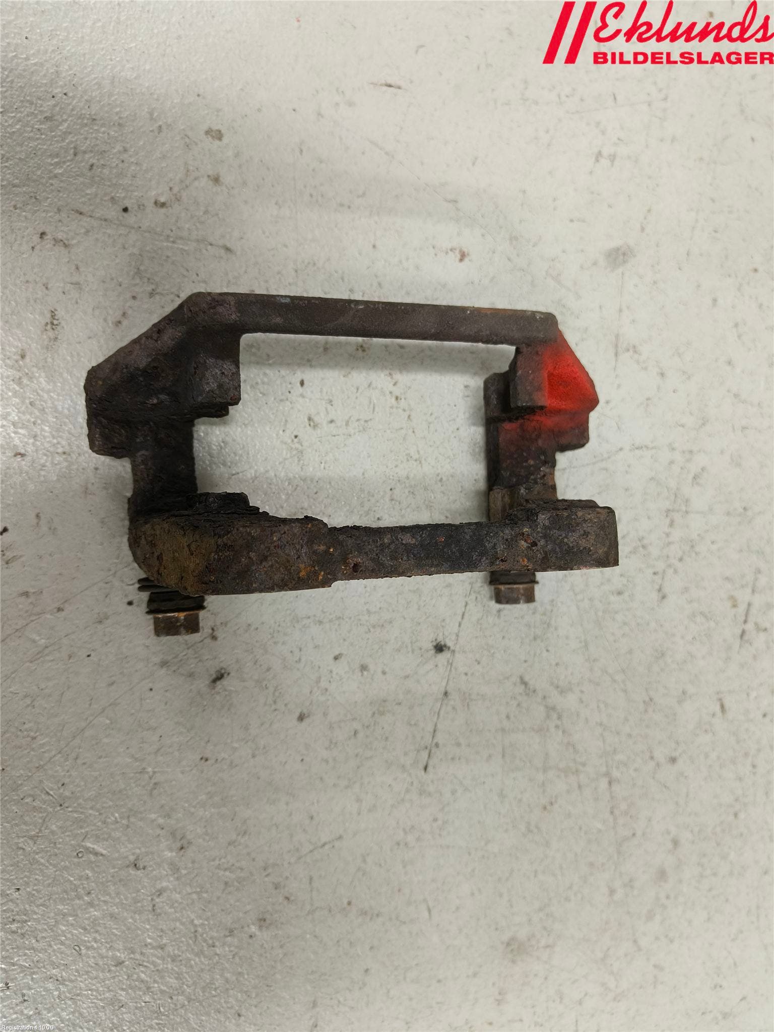 Volvo XC60 09-13 Bromsokshållare