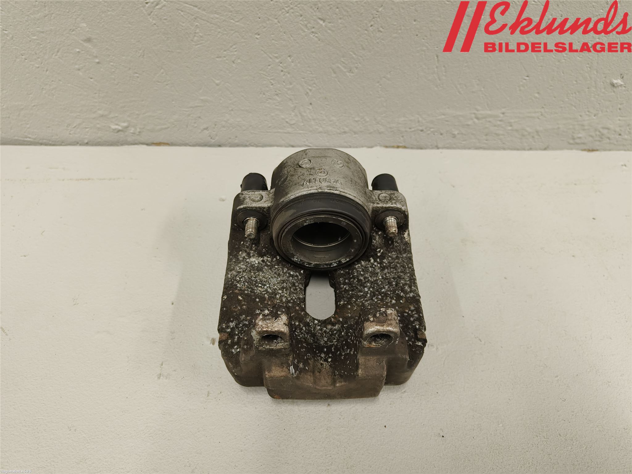 BMW 5 F10/F11/F18 09-17 Bromsok Fram Vänster