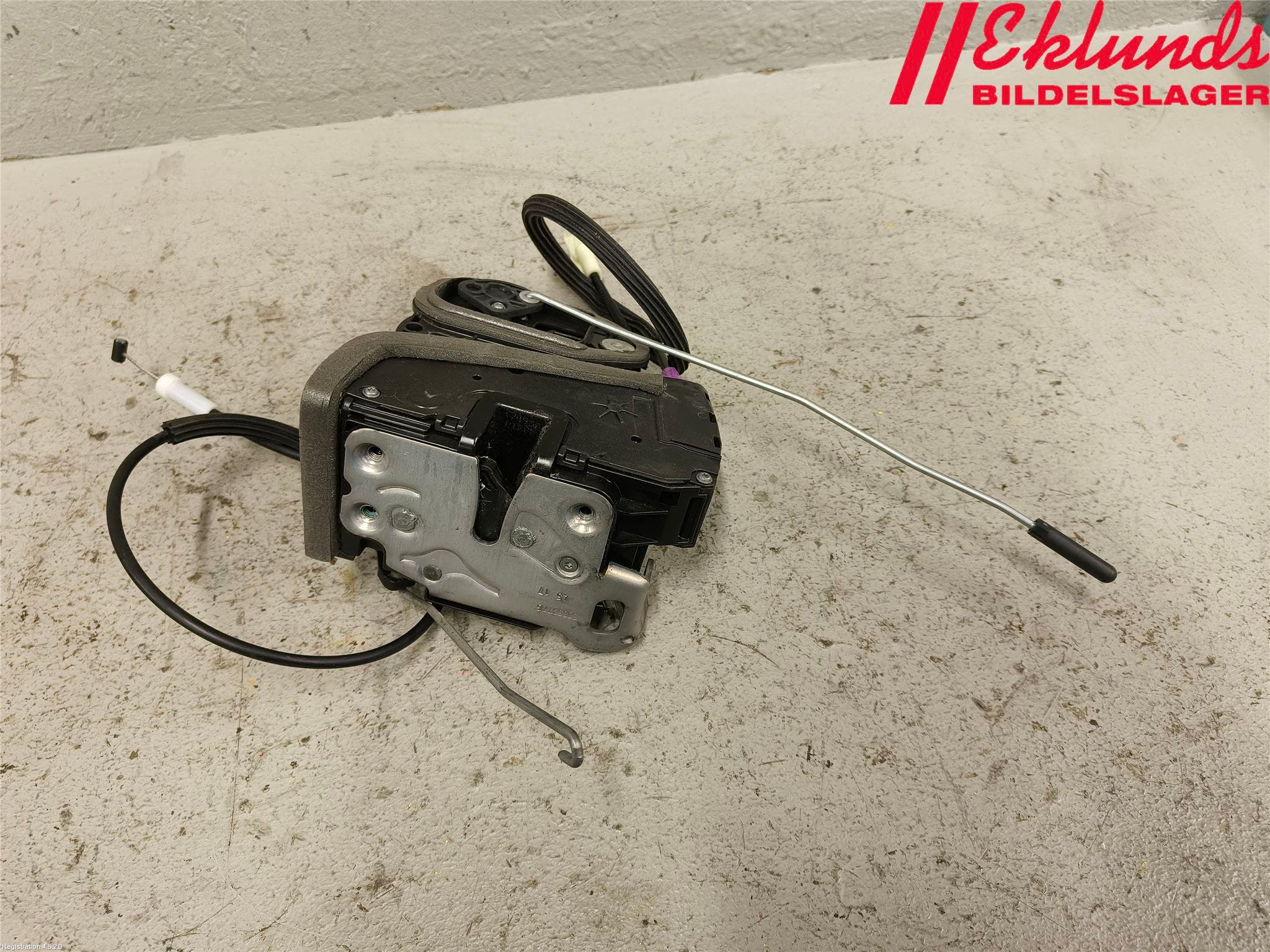 Opel INSIGNIA 17- Låskista-Dörrlås