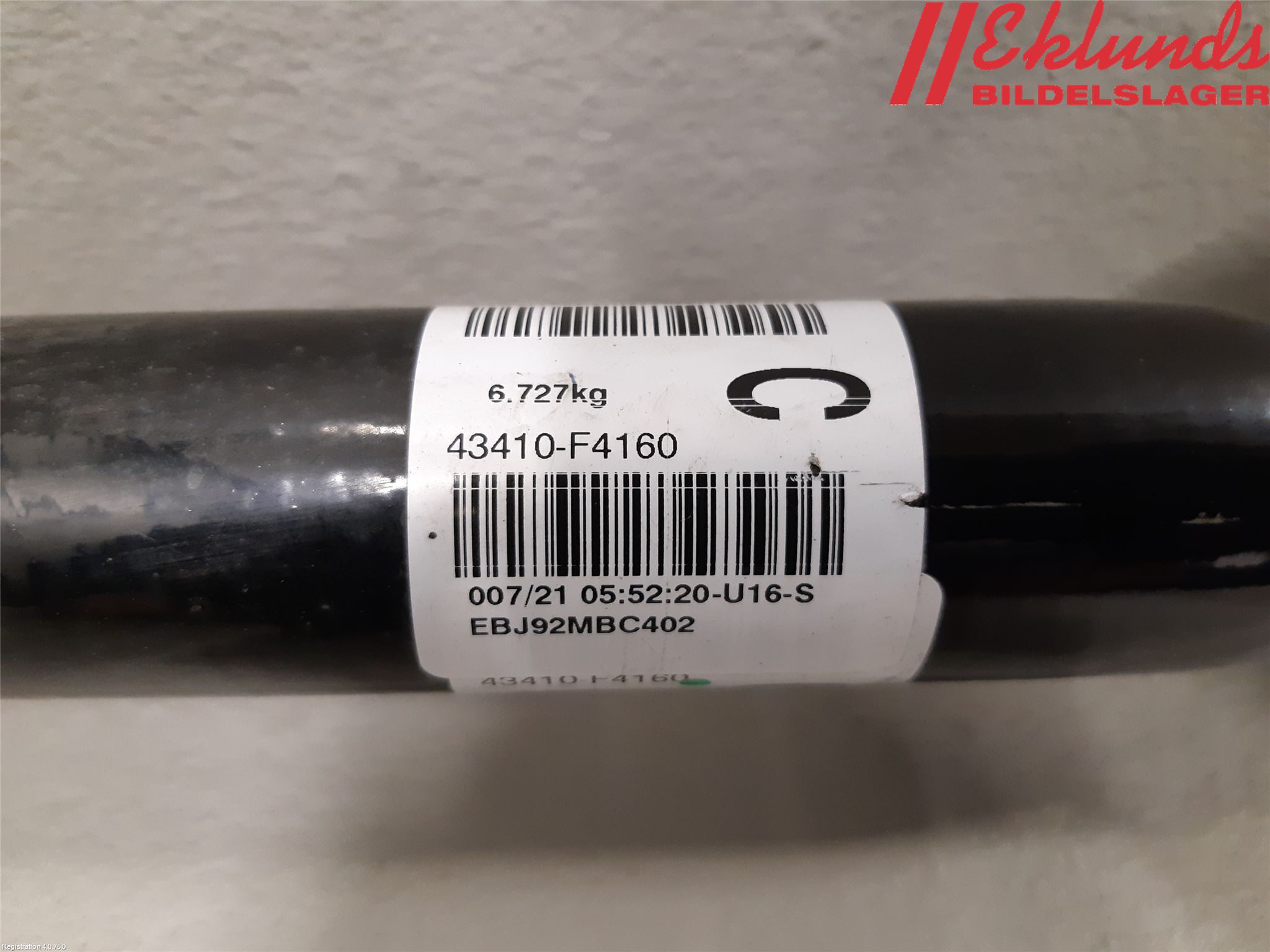 Toyota C-HR 16-23 Drivaxel Fram Höger