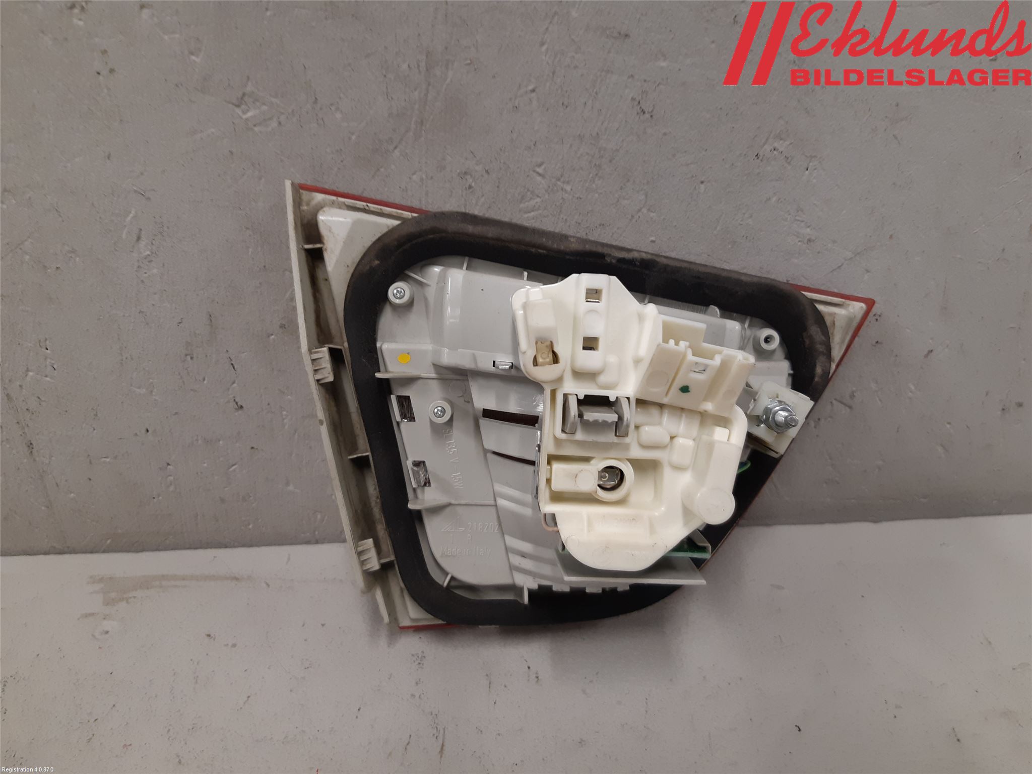 BMW 3 E90/91 SED/TOU 05-12 Bakljus Lucka Hö