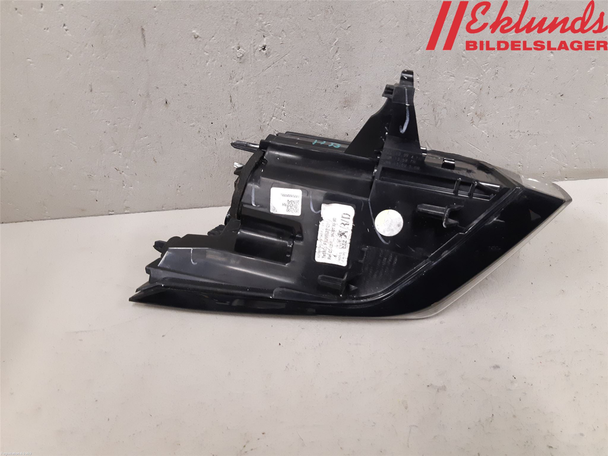 Peugeot 2008/E-2008 20- Bakljus Höger