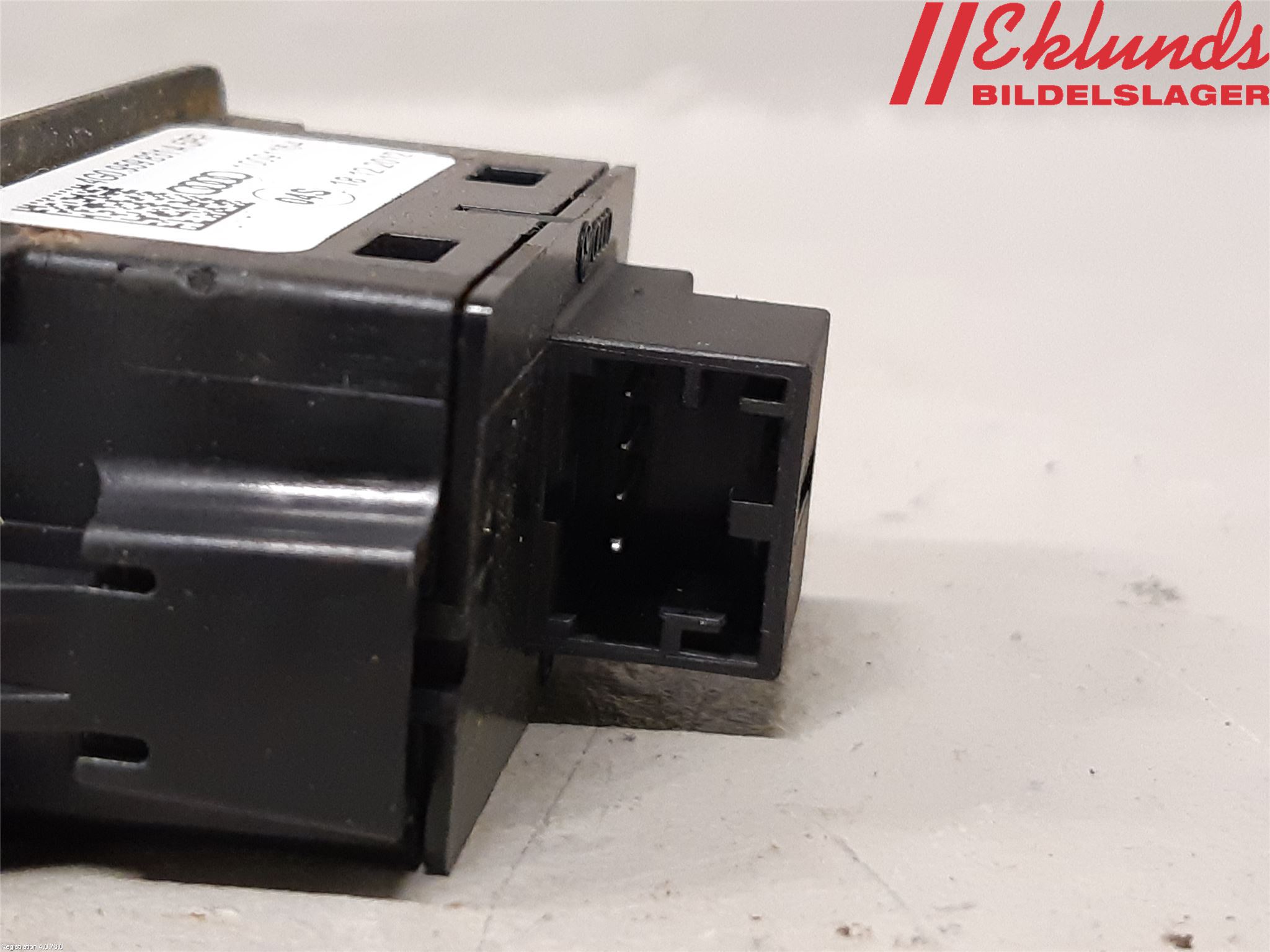 Audi A4 ALLROAD 09-16 Strömställare Baklucka