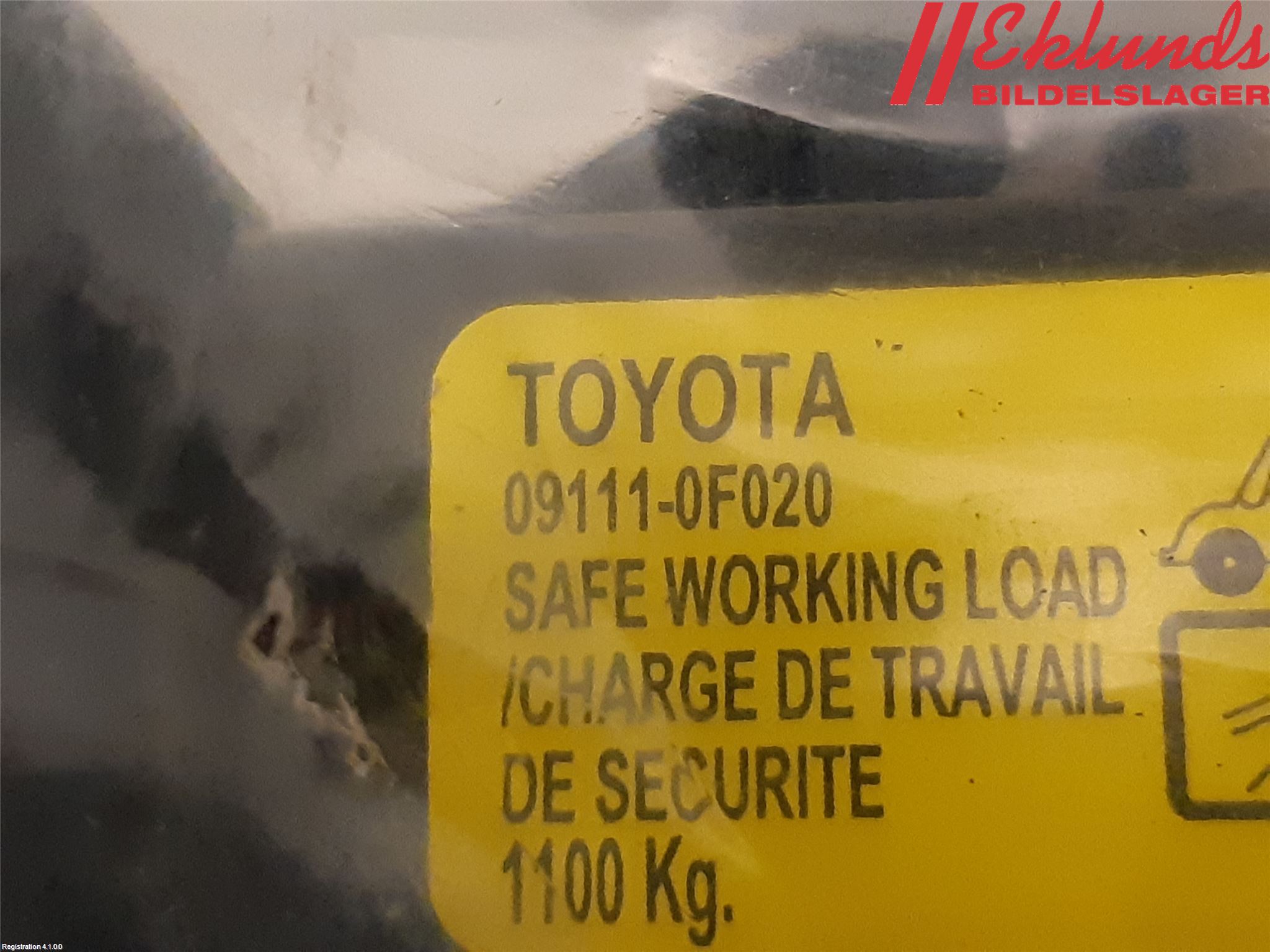 Toyota AVENSIS 09-15 Domkraft