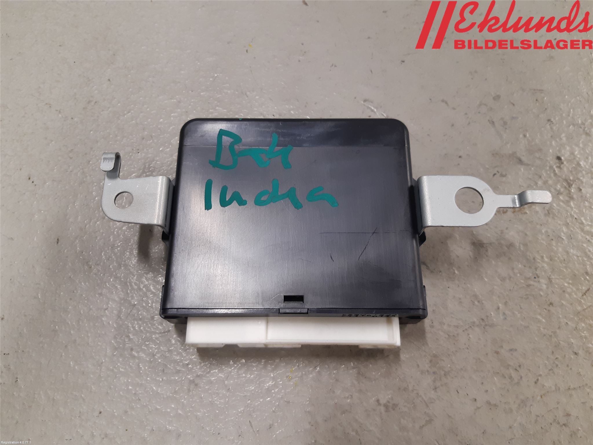 Toyota RAV4 19- Styrenhet Baklucka